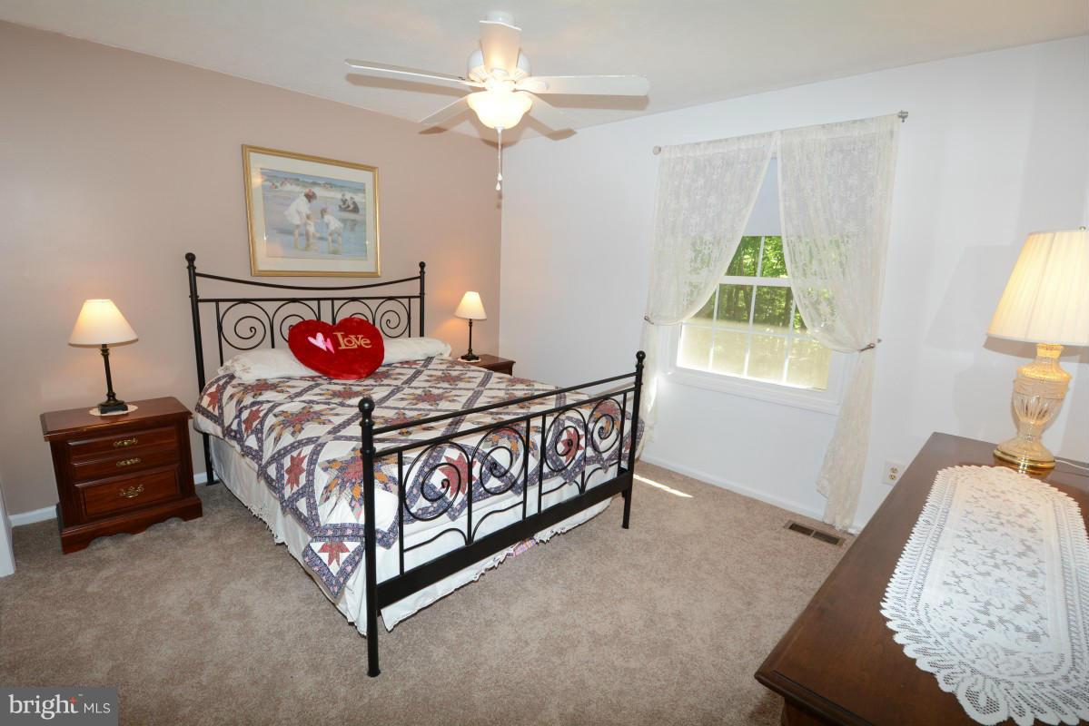 HAMPTONS GROVE - Residential