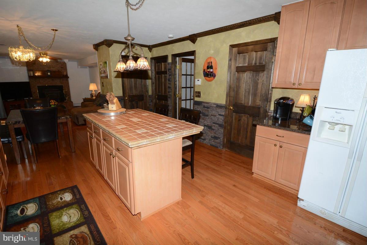 HAMPTONS GROVE - Residential