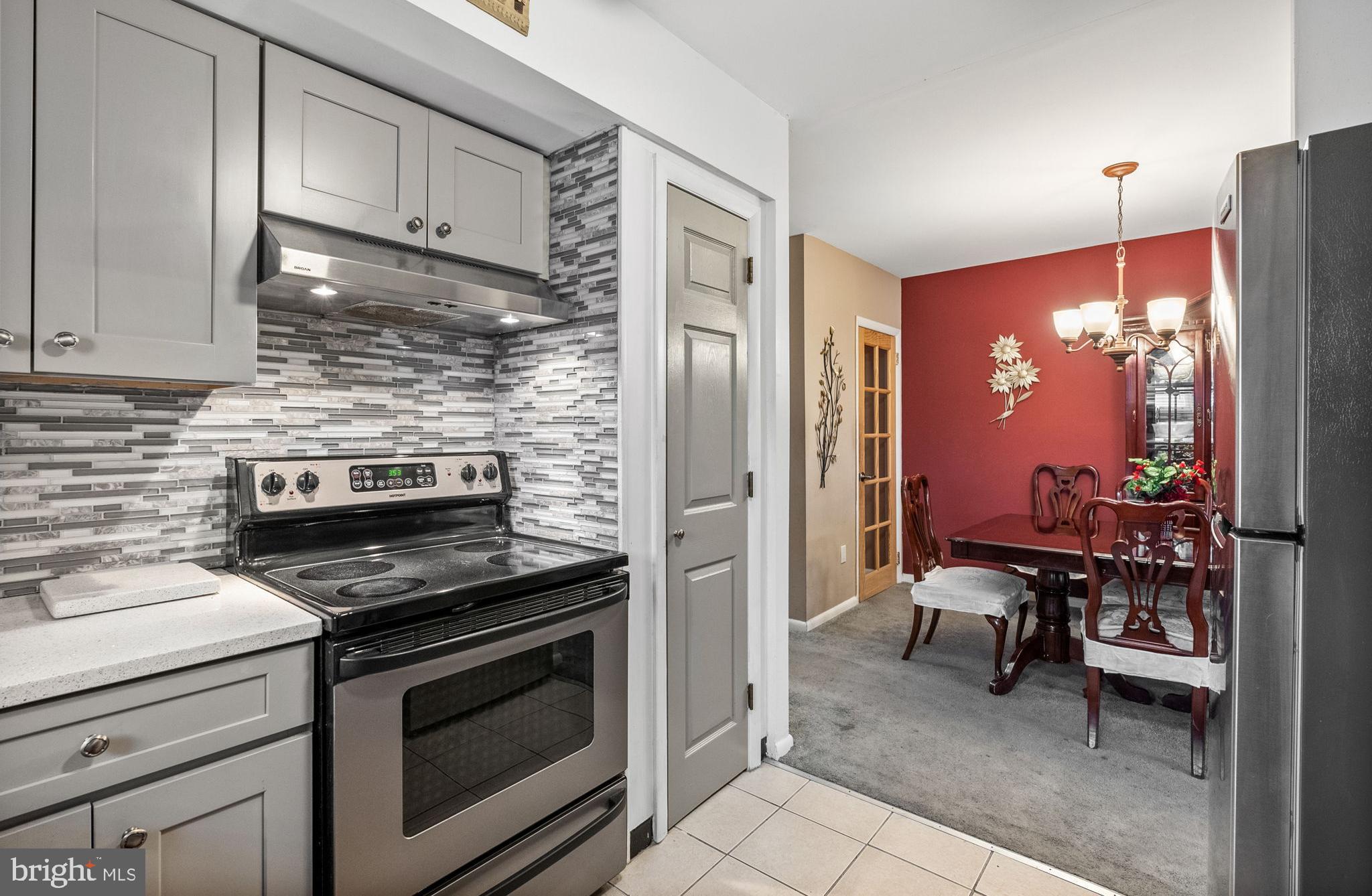 PLYMOUTH PARK - Residential