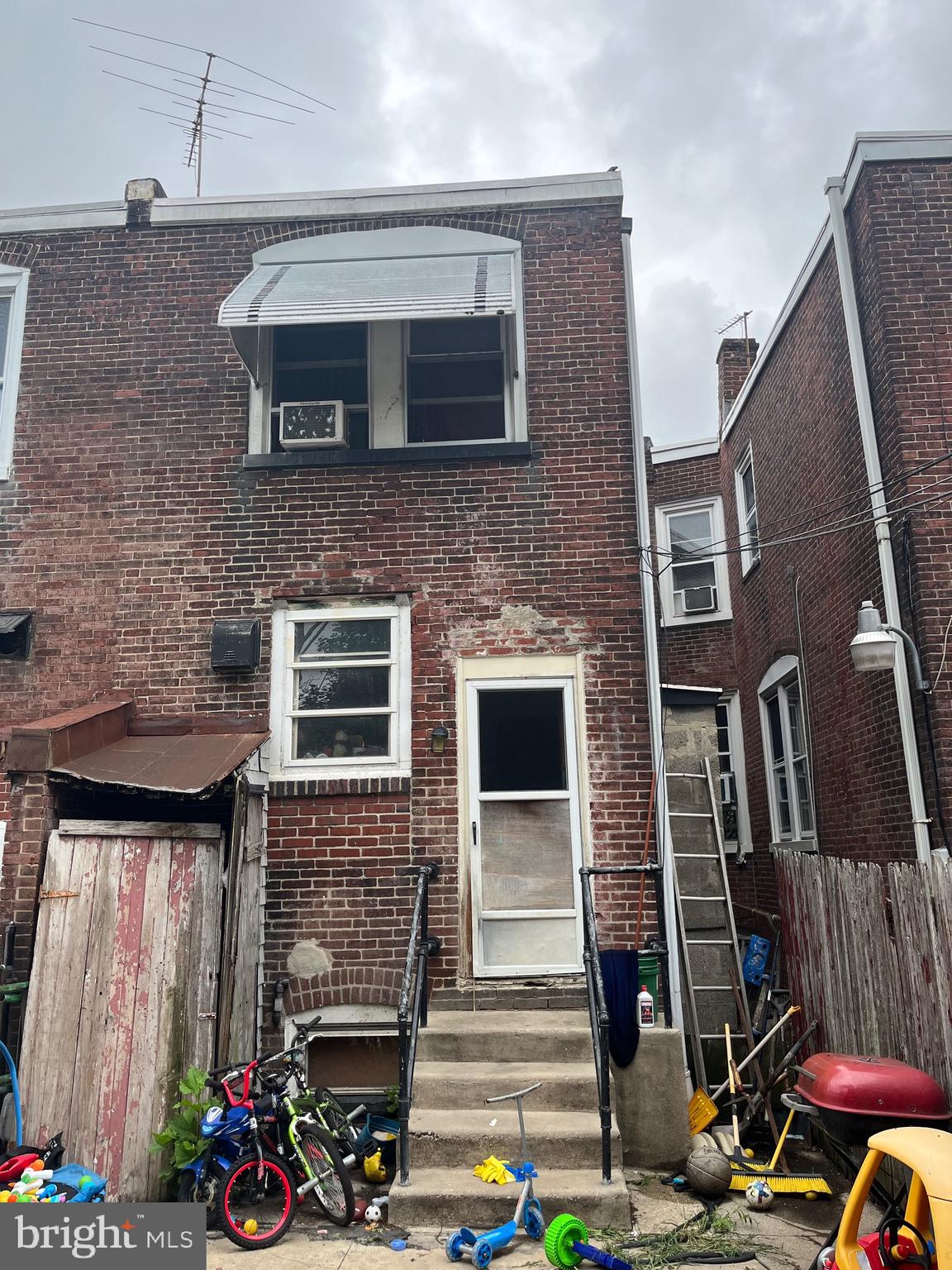4927 MULBERRY STREET