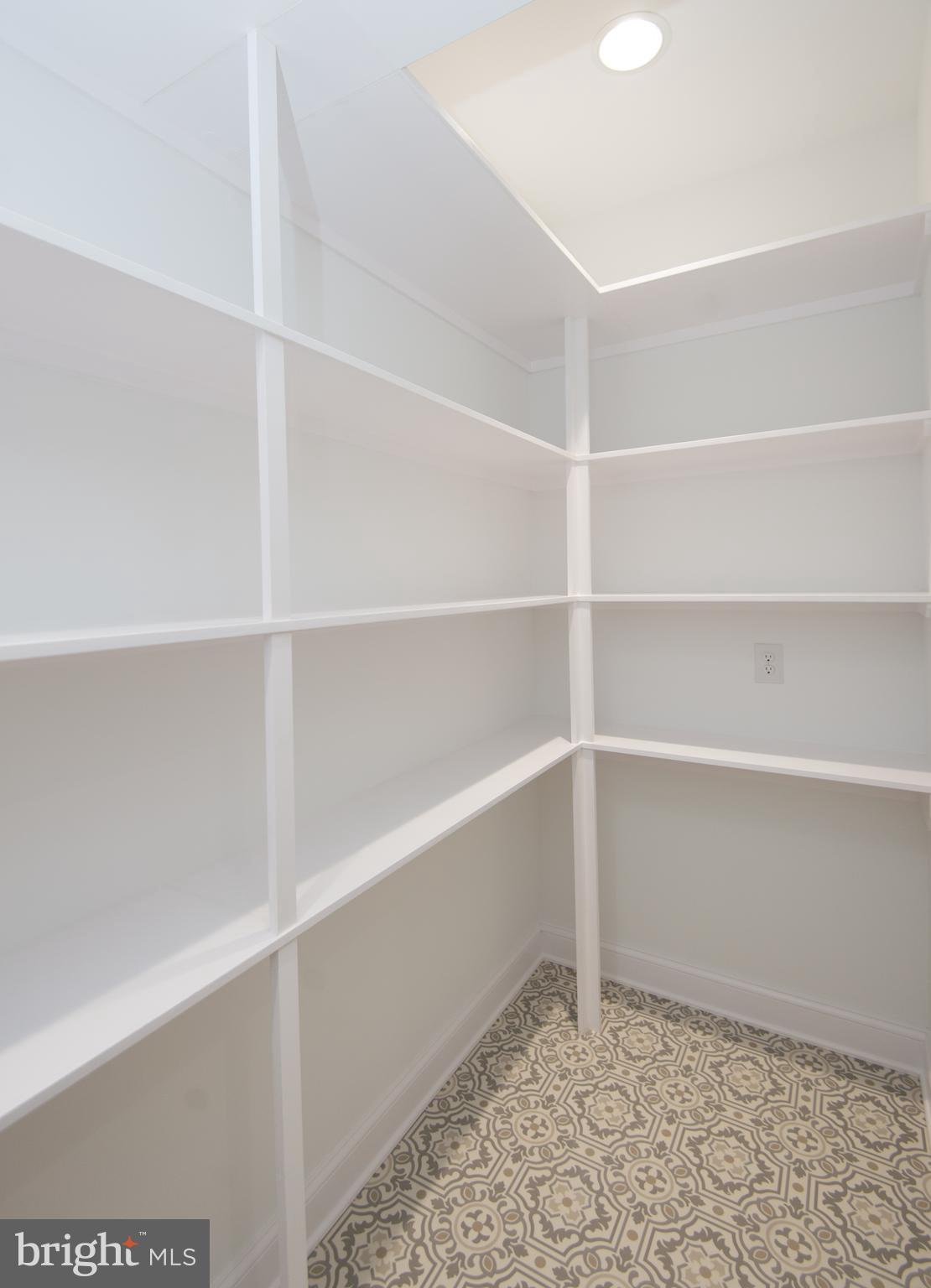 HORNS POINT - Residential