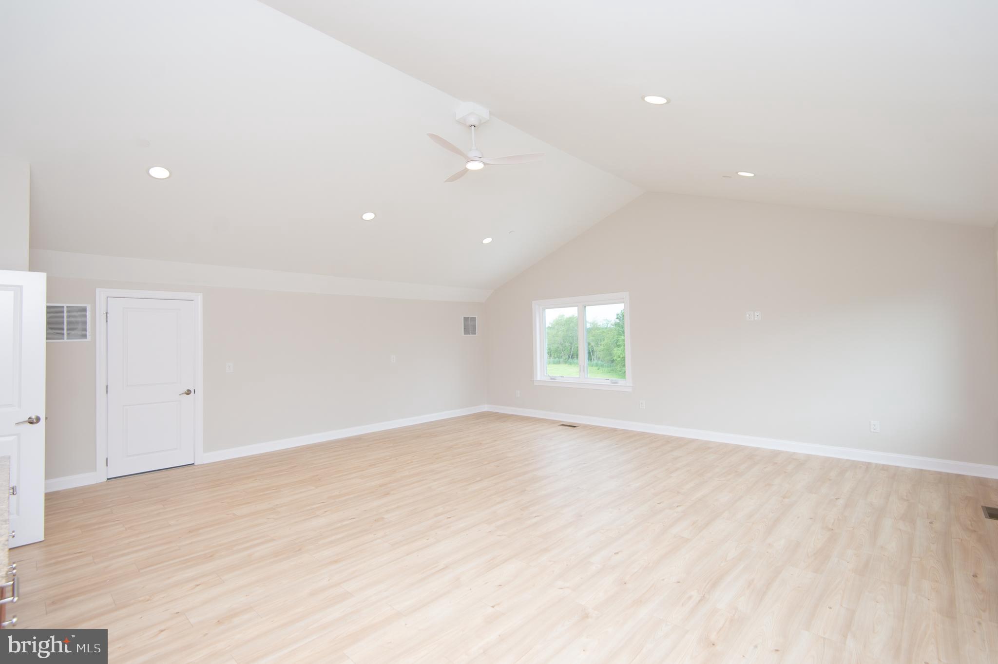 HORNS POINT - Residential