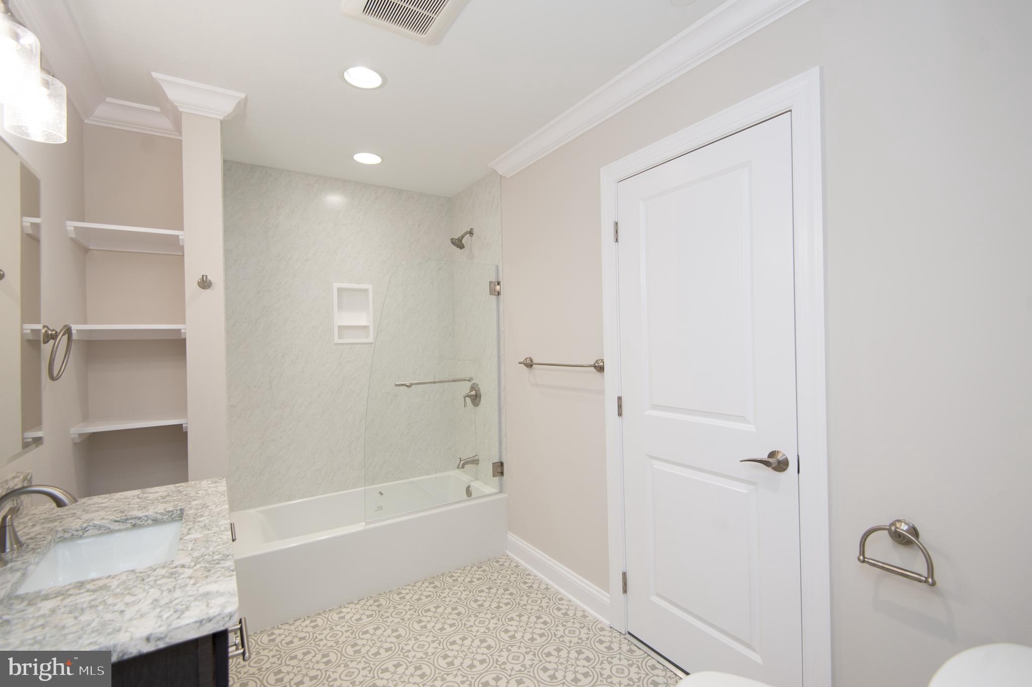 HORNS POINT - Residential