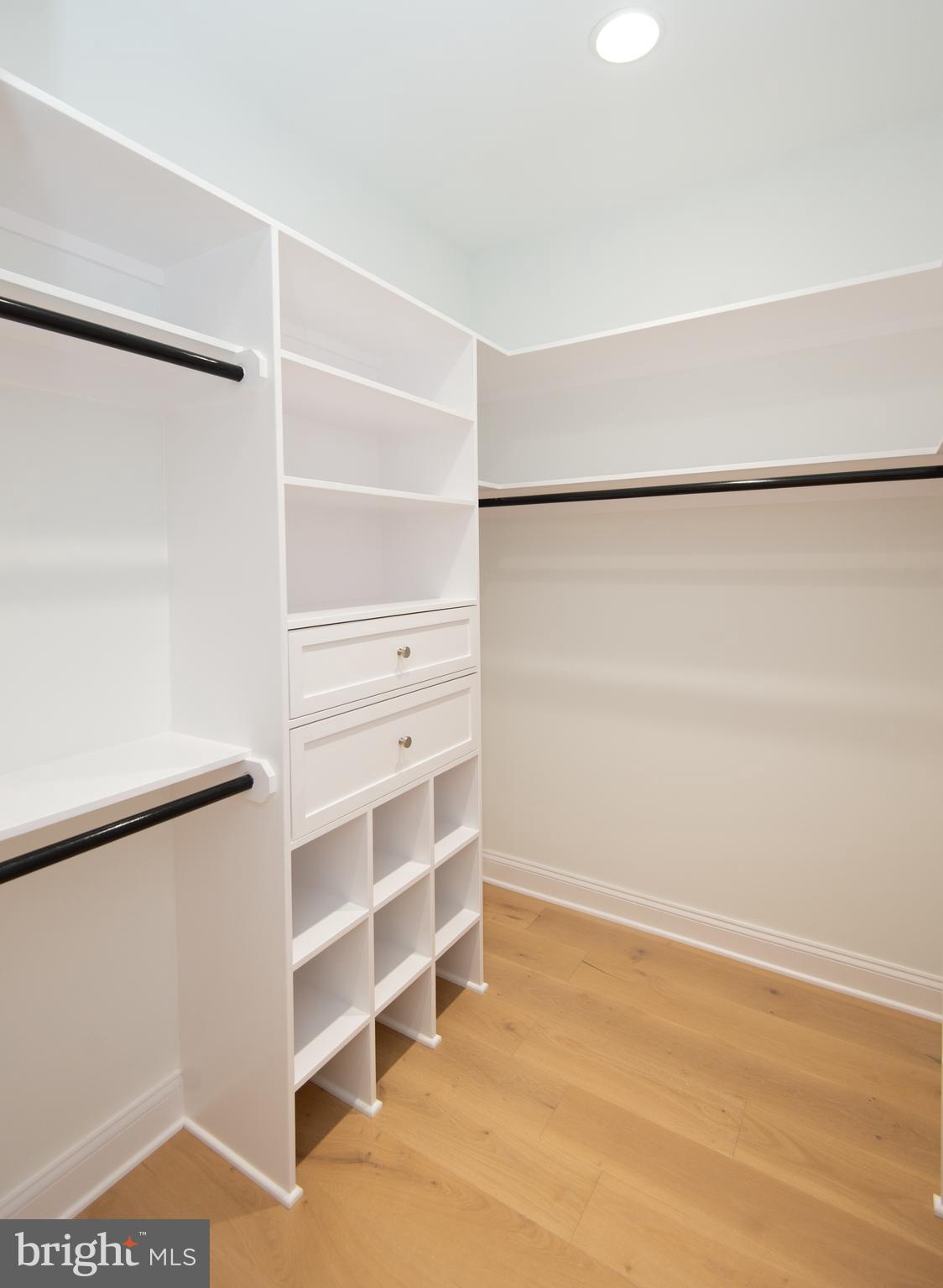 HORNS POINT - Residential