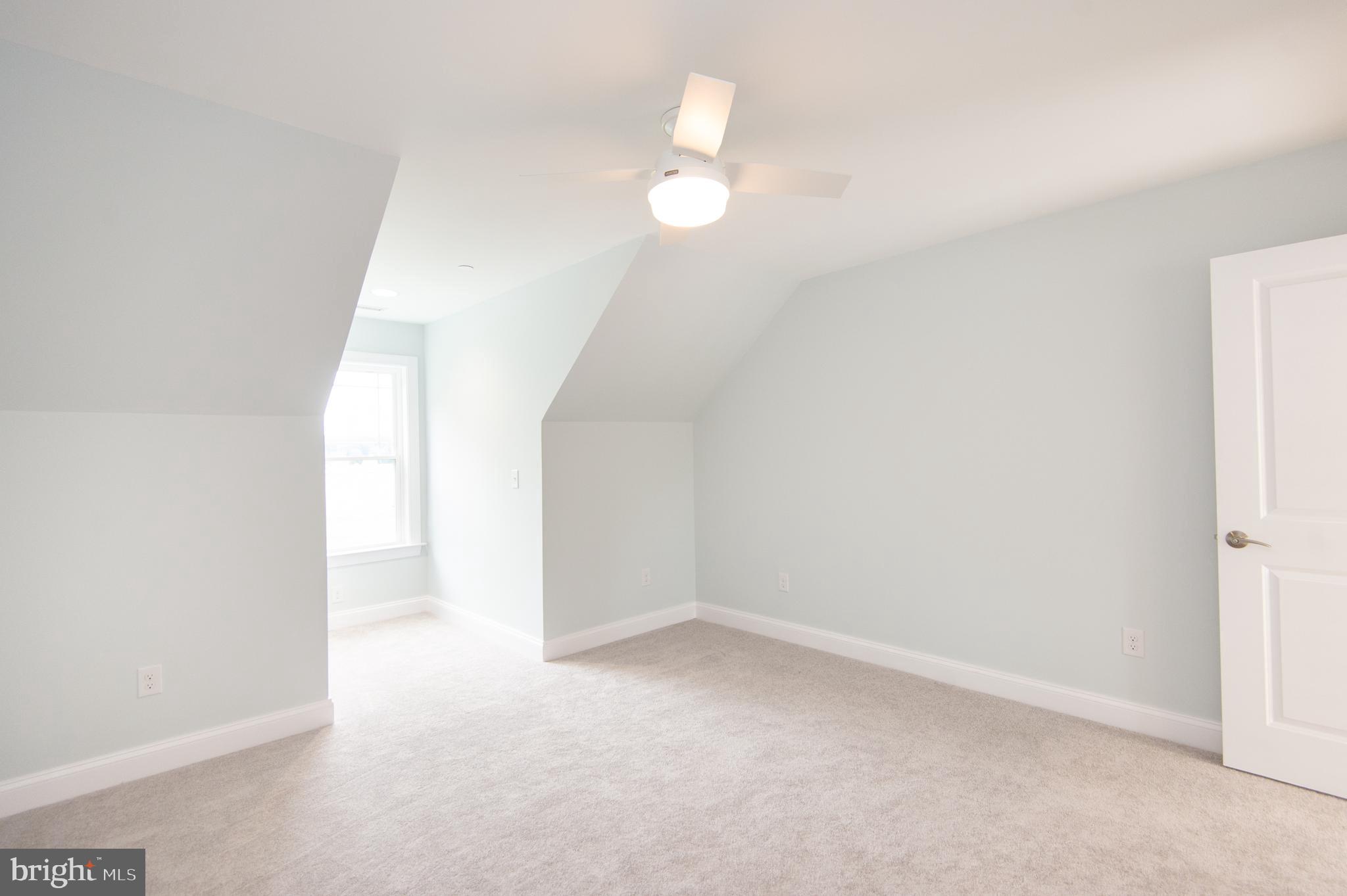 HORNS POINT - Residential