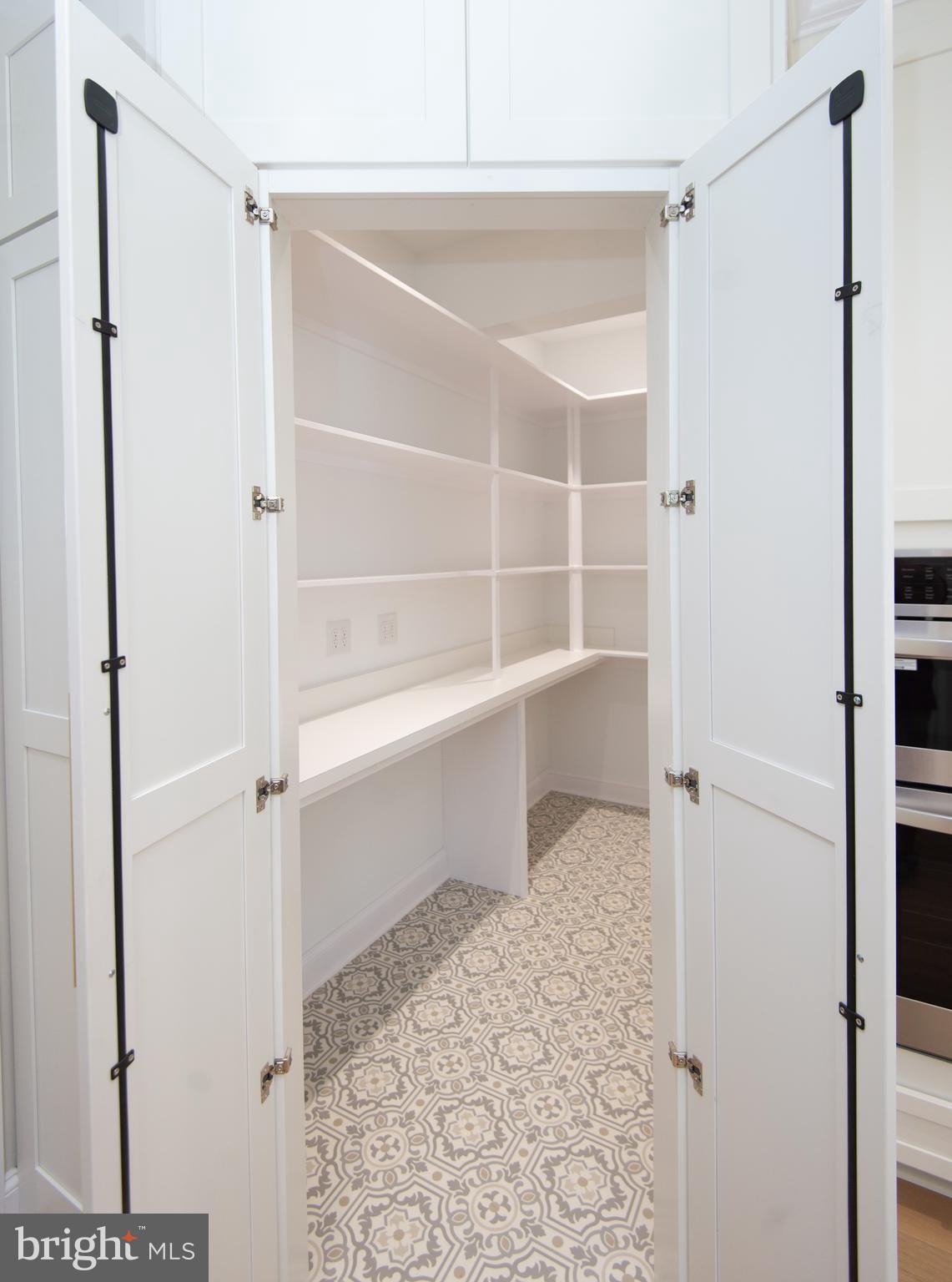 HORNS POINT - Residential