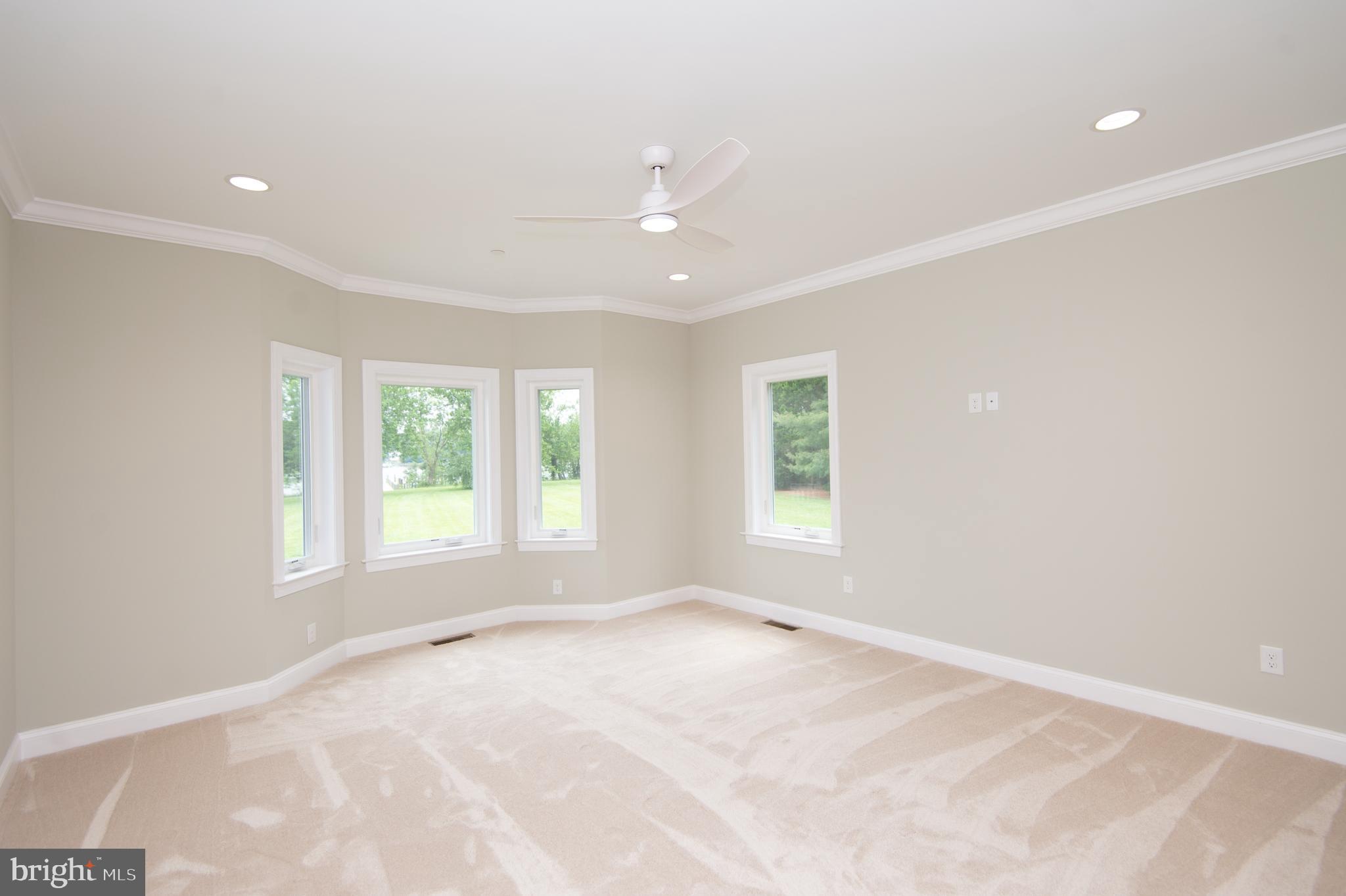 HORNS POINT - Residential