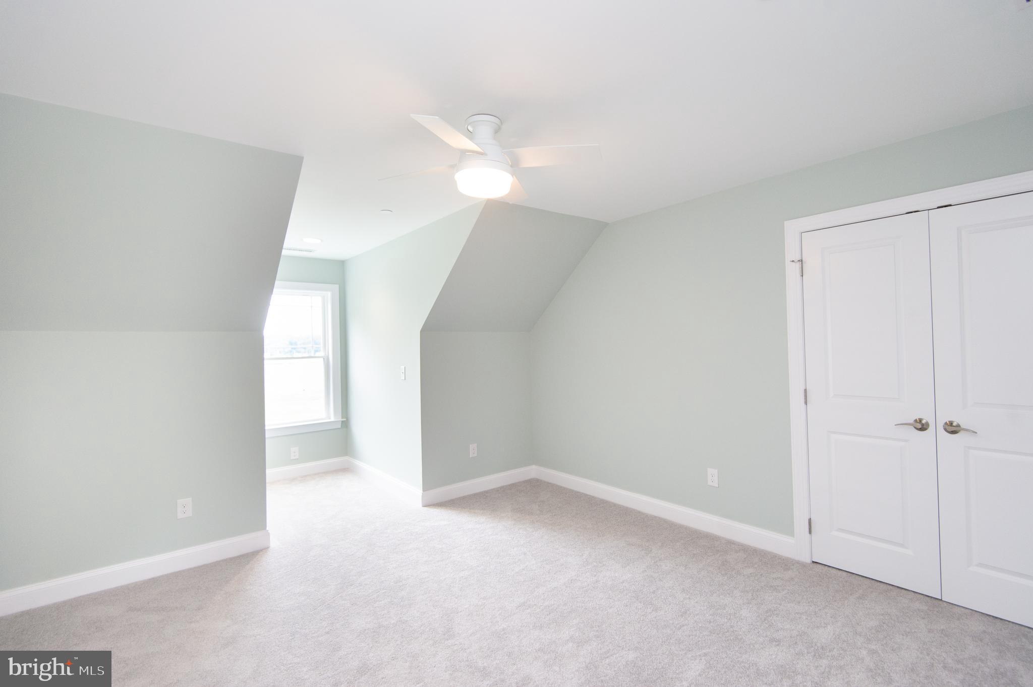 HORNS POINT - Residential