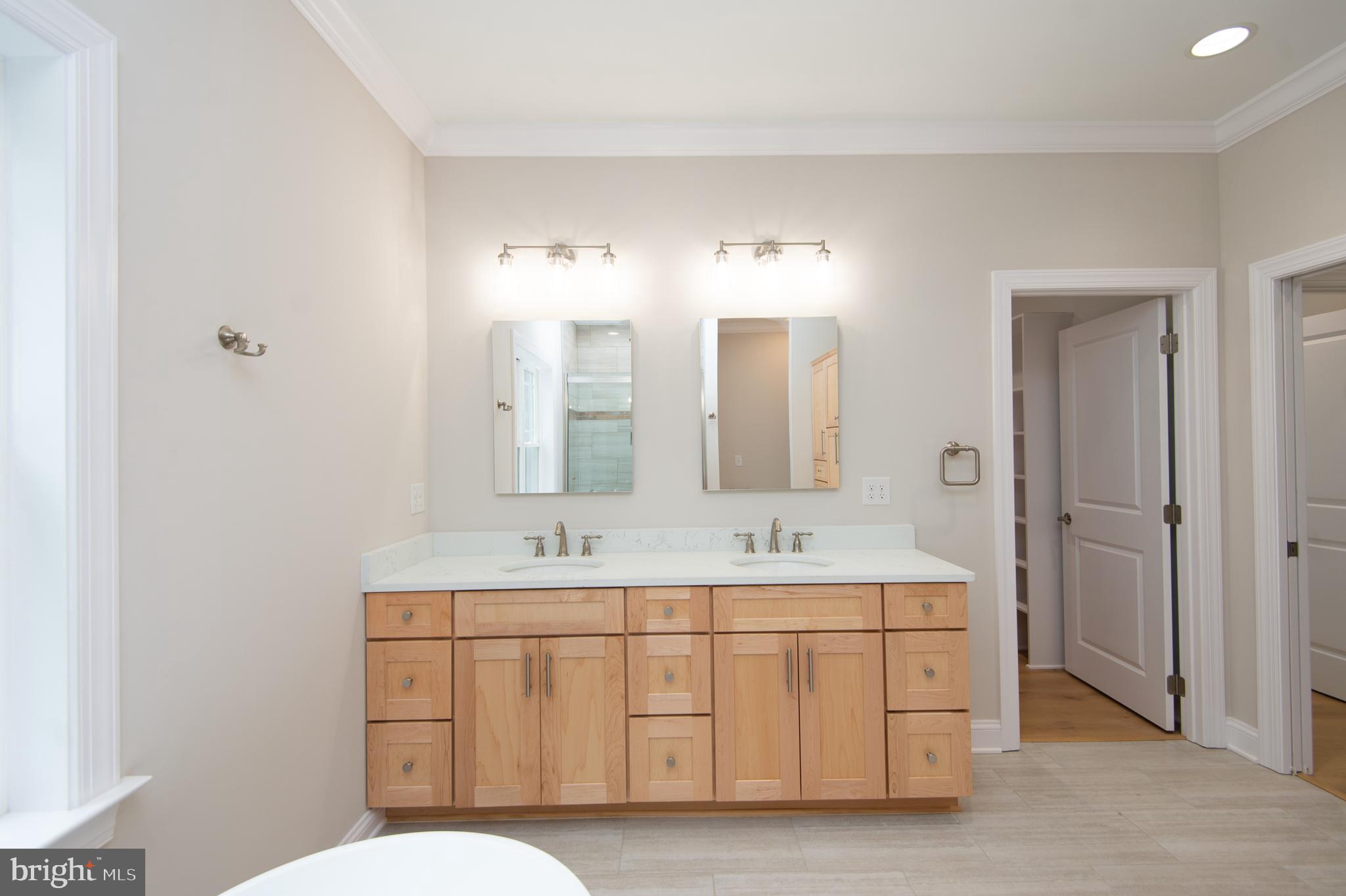 HORNS POINT - Residential