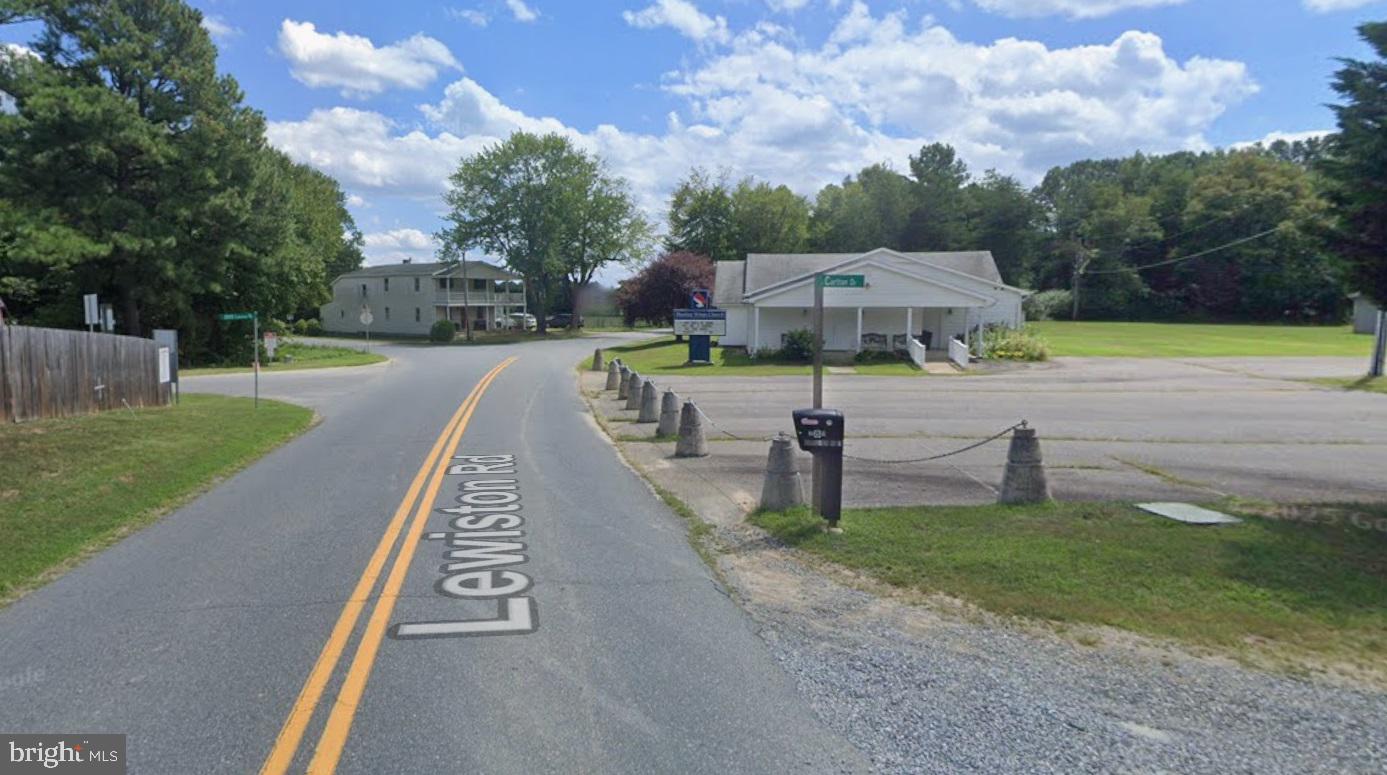 85-A-19 CARLTON DRIVE