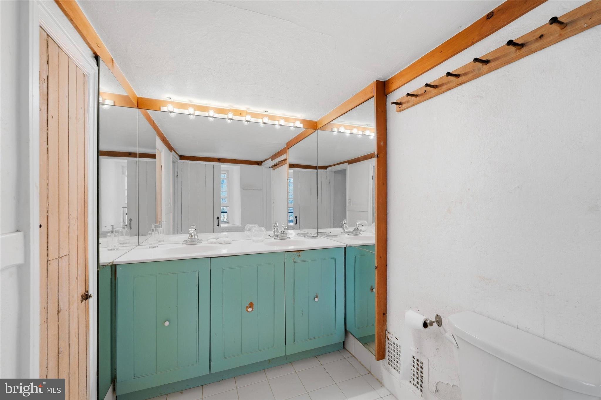 GLADWYNE - Residential