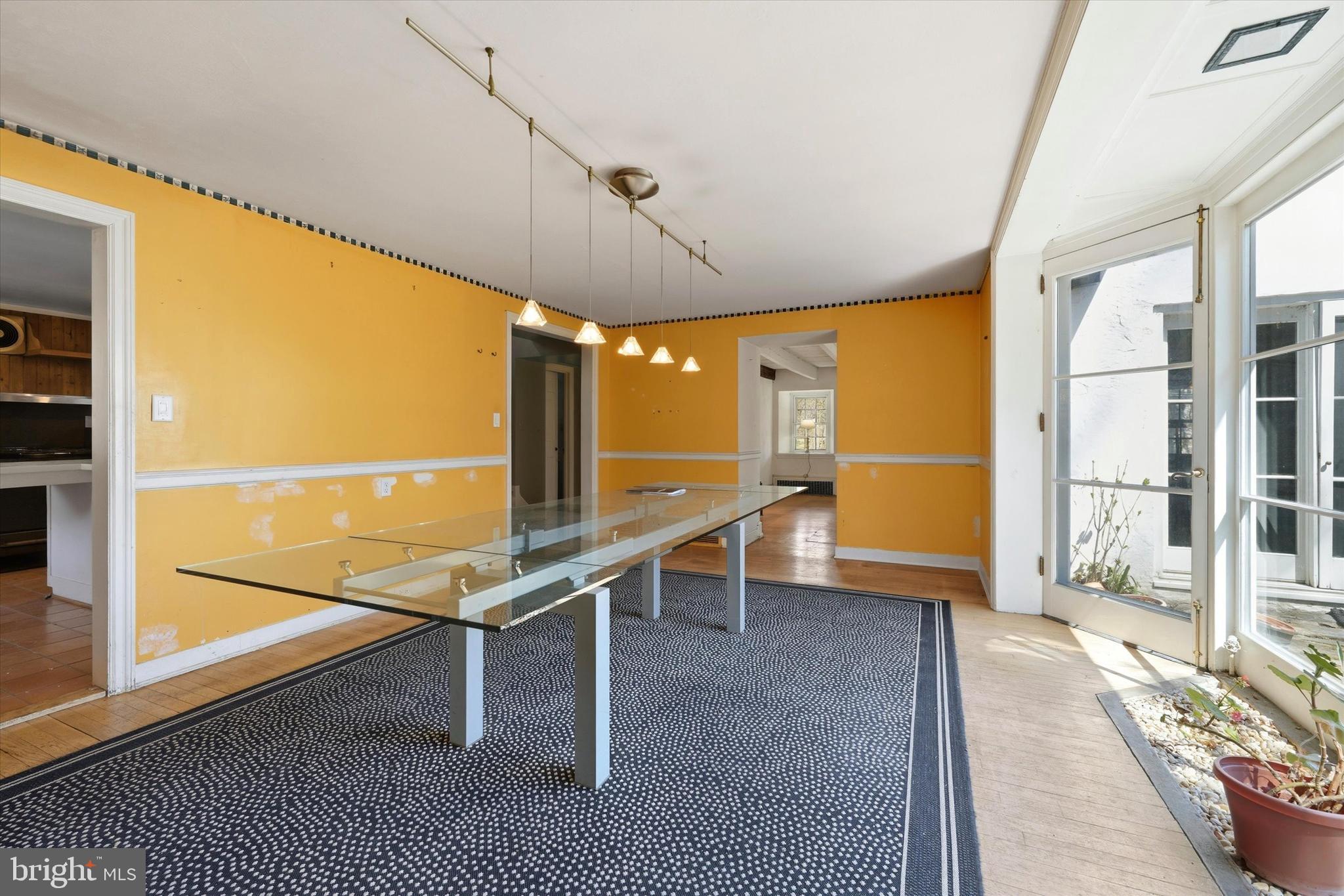 GLADWYNE - Residential