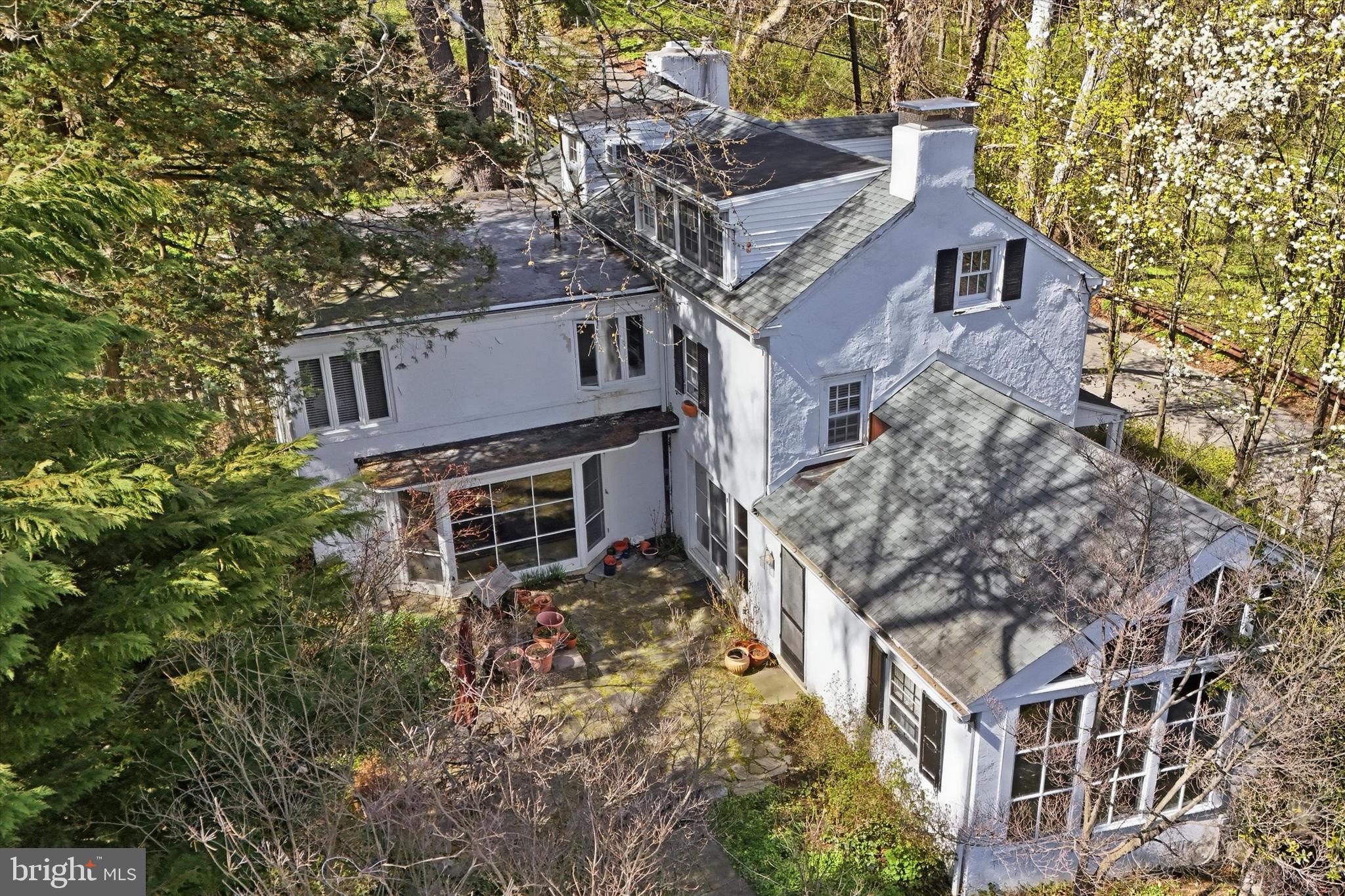 GLADWYNE - Residential