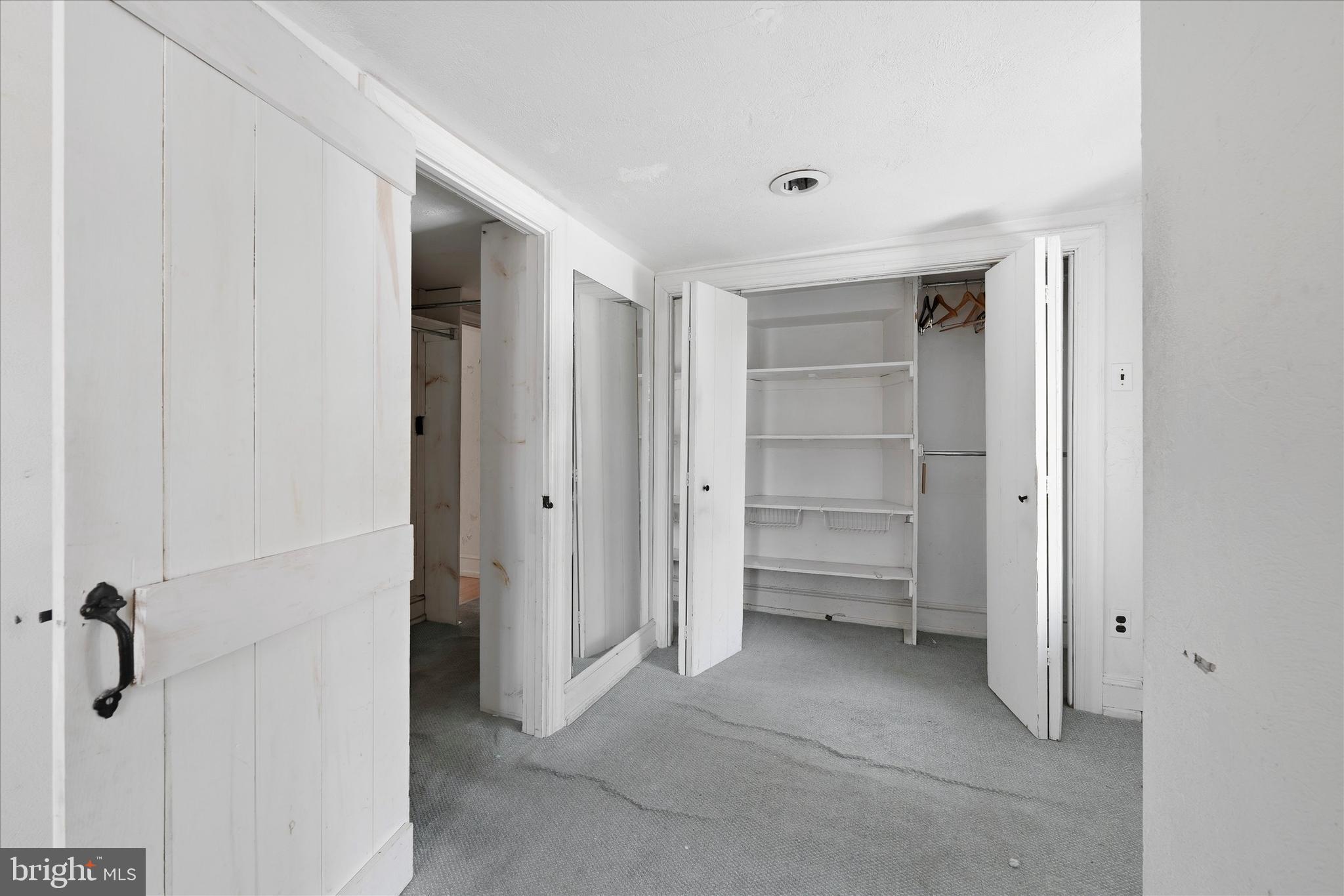 GLADWYNE - Residential