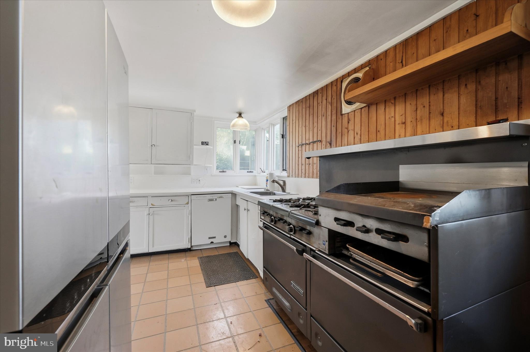 GLADWYNE - Residential