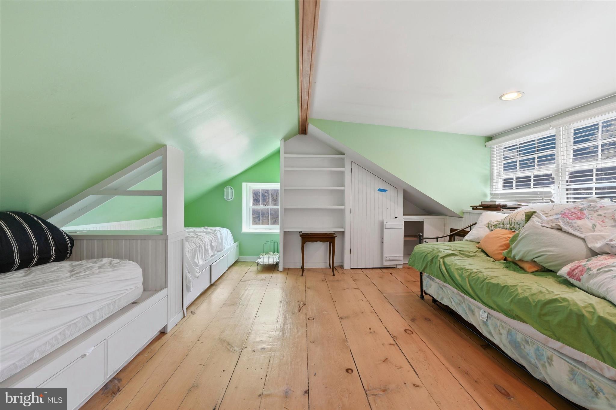 GLADWYNE - Residential