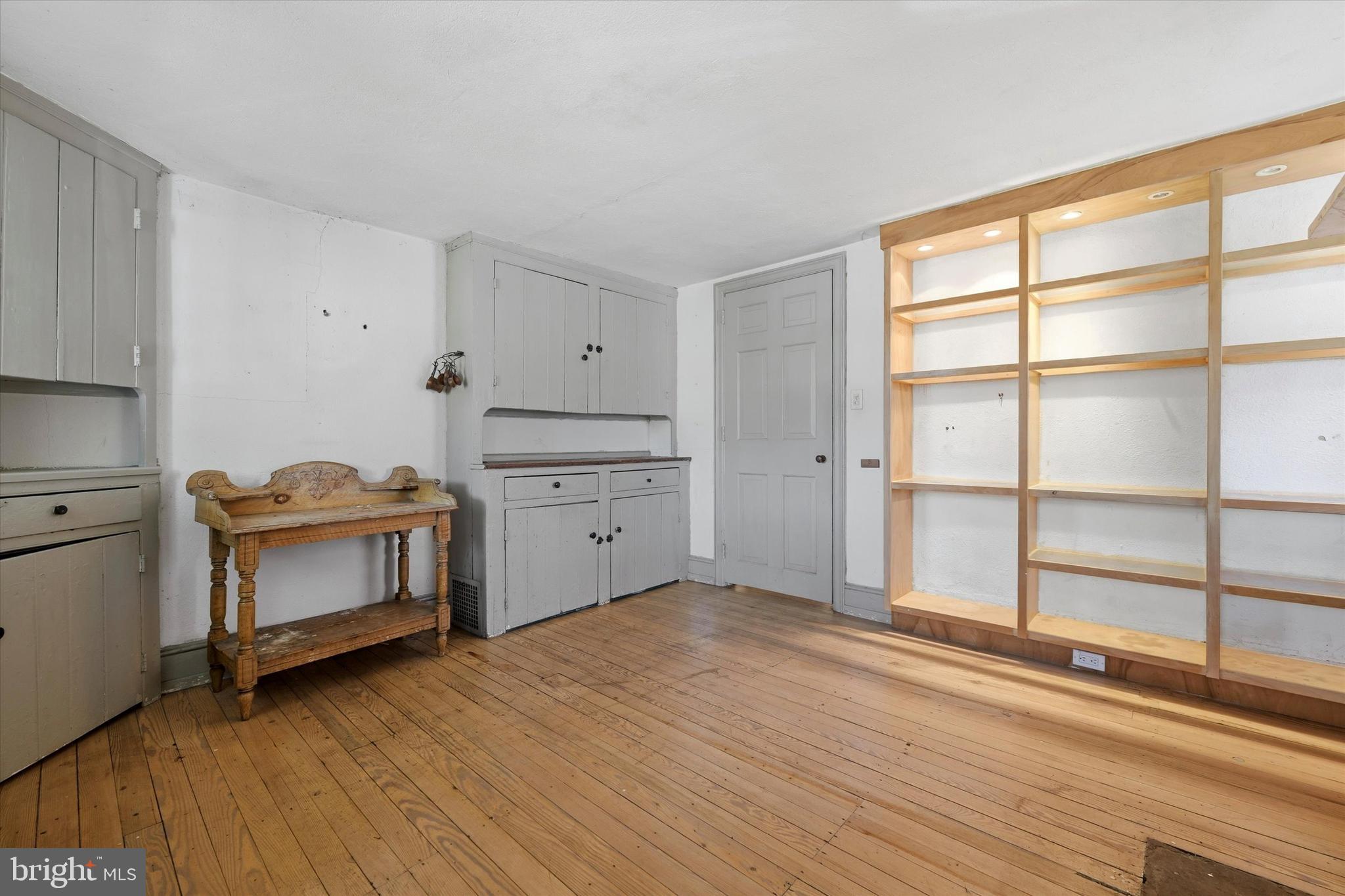 GLADWYNE - Residential