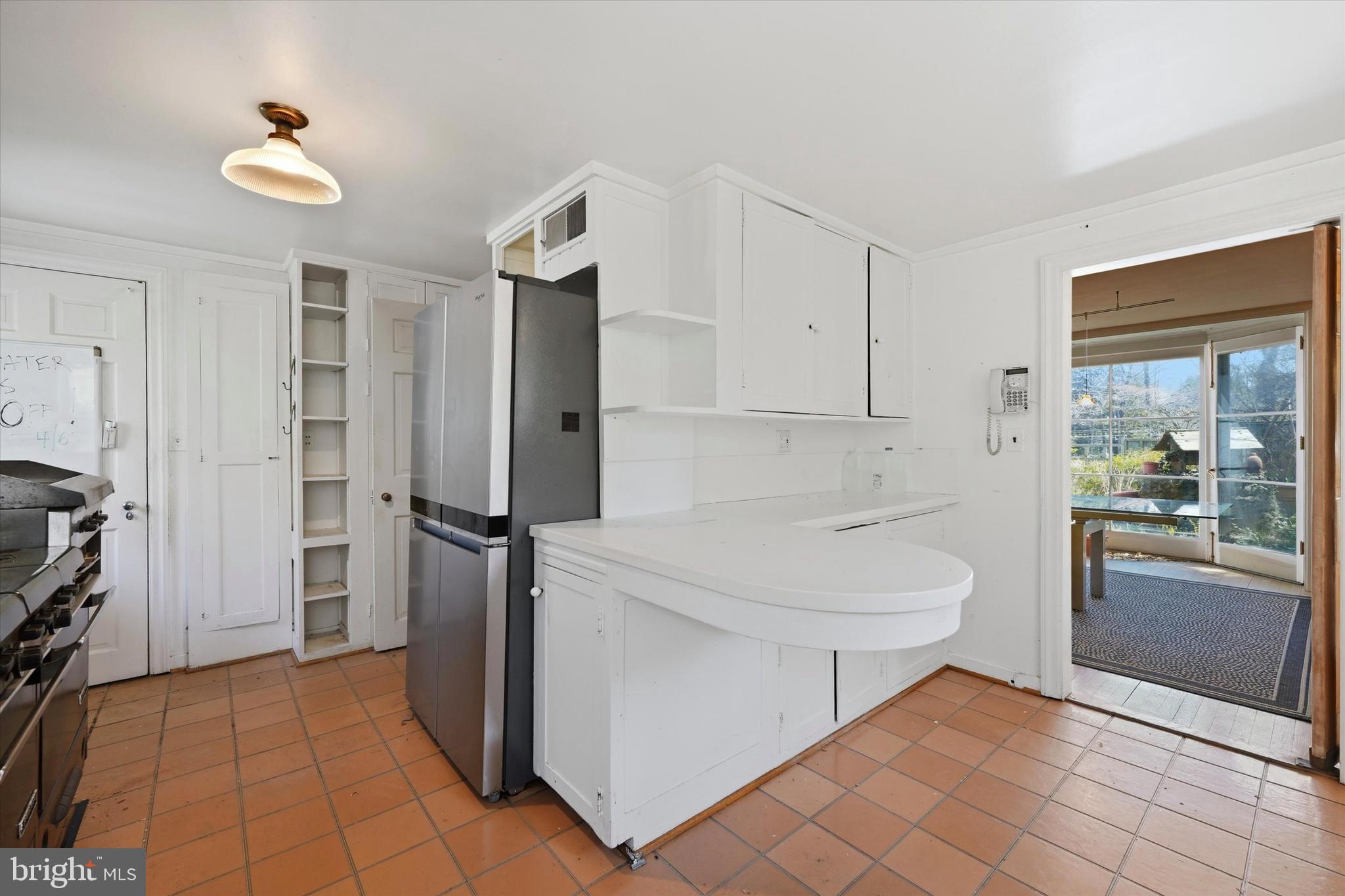 GLADWYNE - Residential