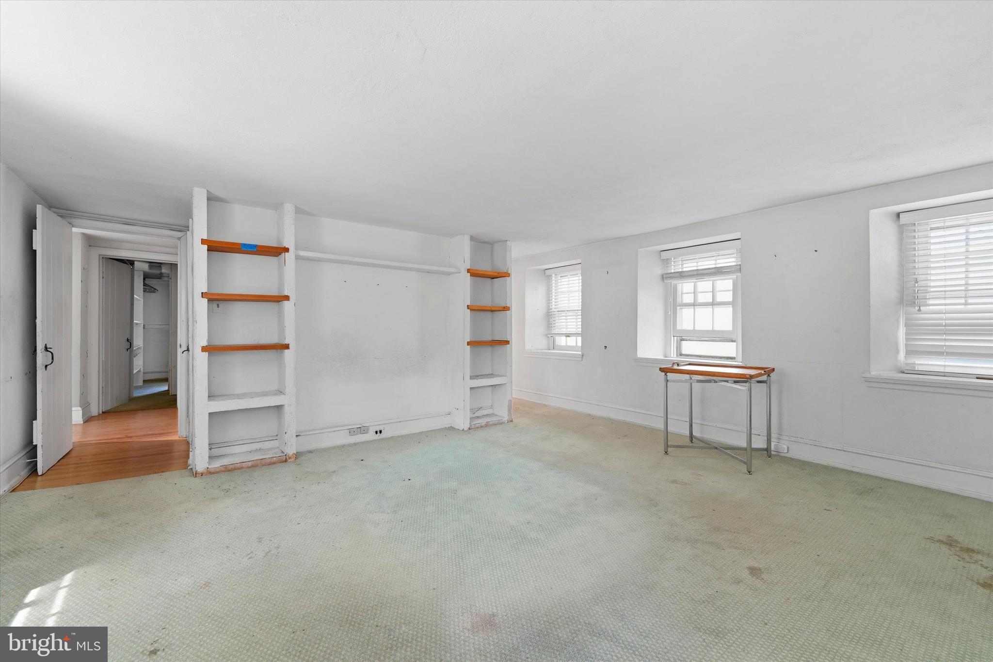 GLADWYNE - Residential