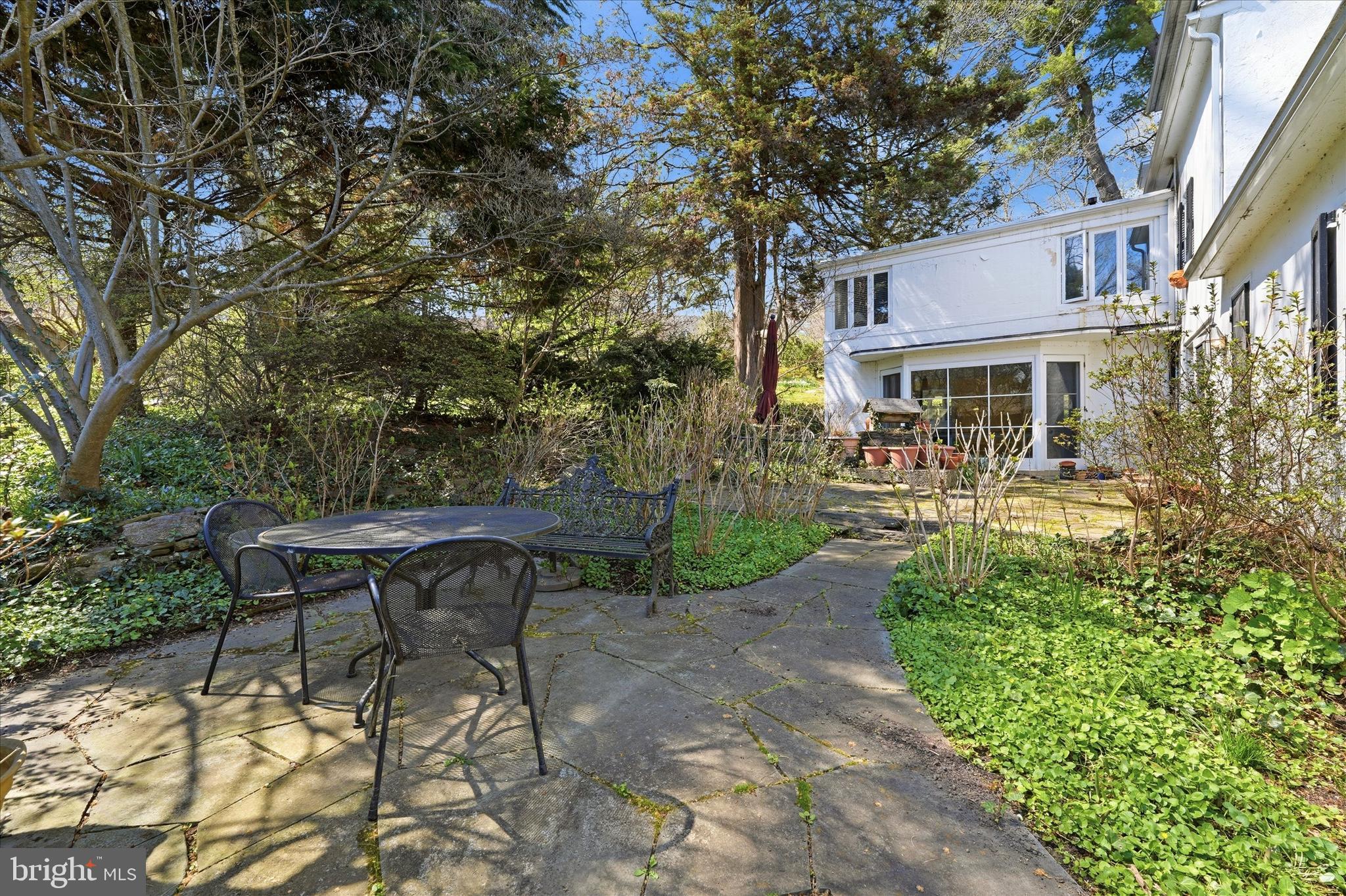 GLADWYNE - Residential