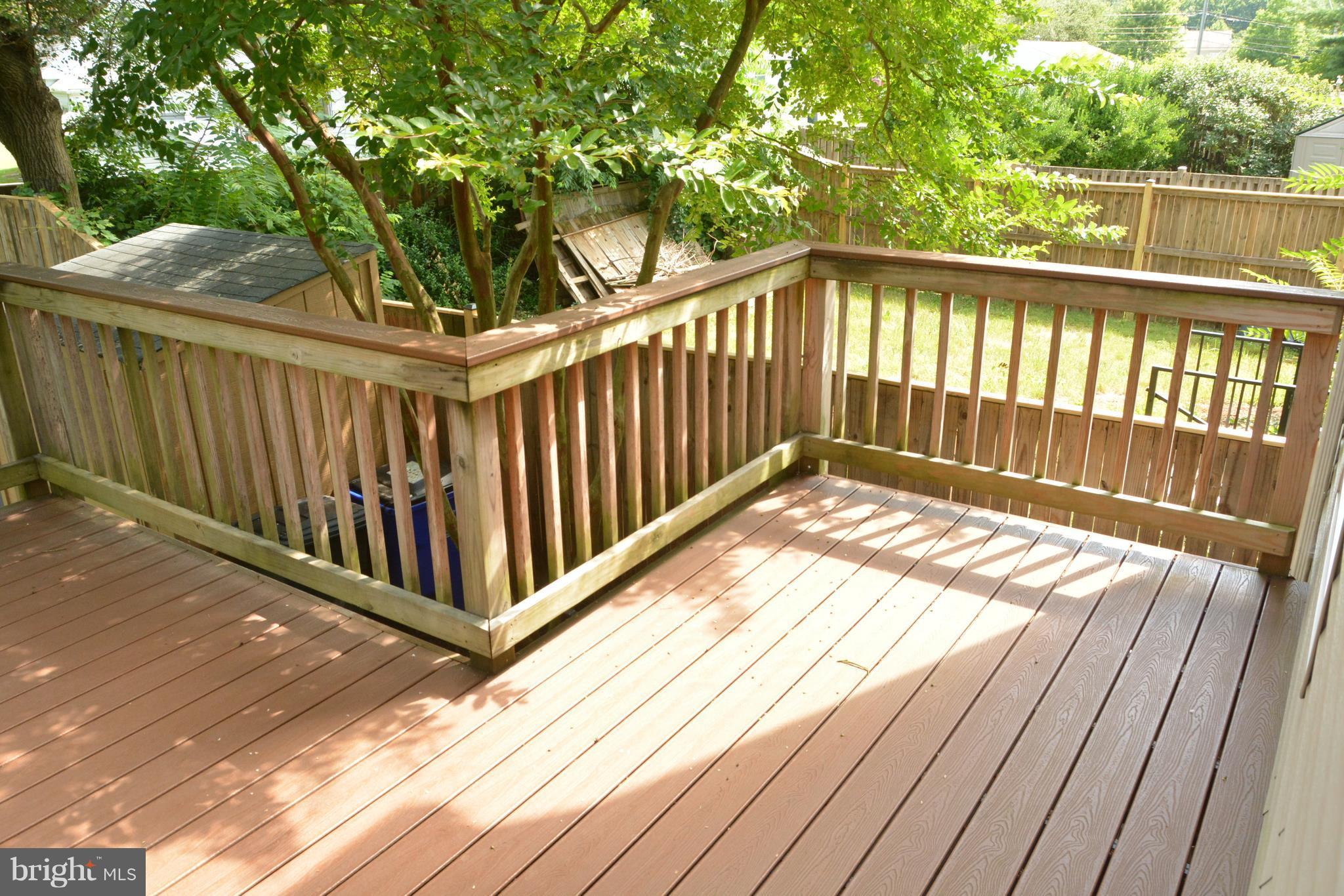 GLEN OAKS - Residential Lease