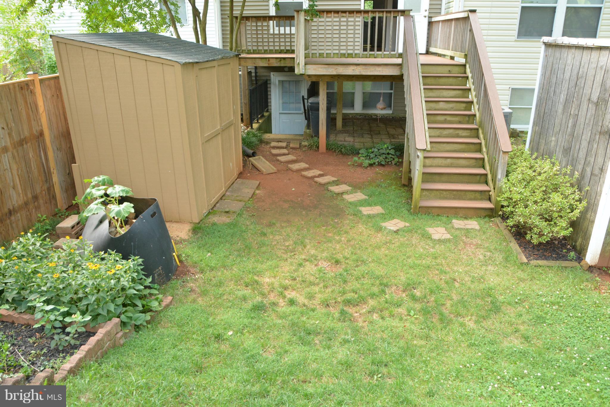 GLEN OAKS - Residential Lease