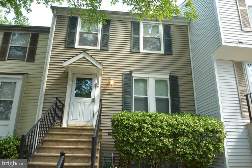 Adorable unit with private back yard. Finished basement with fireplace and full bath. Could easily be used for bedroom space.  Any questions call property manager