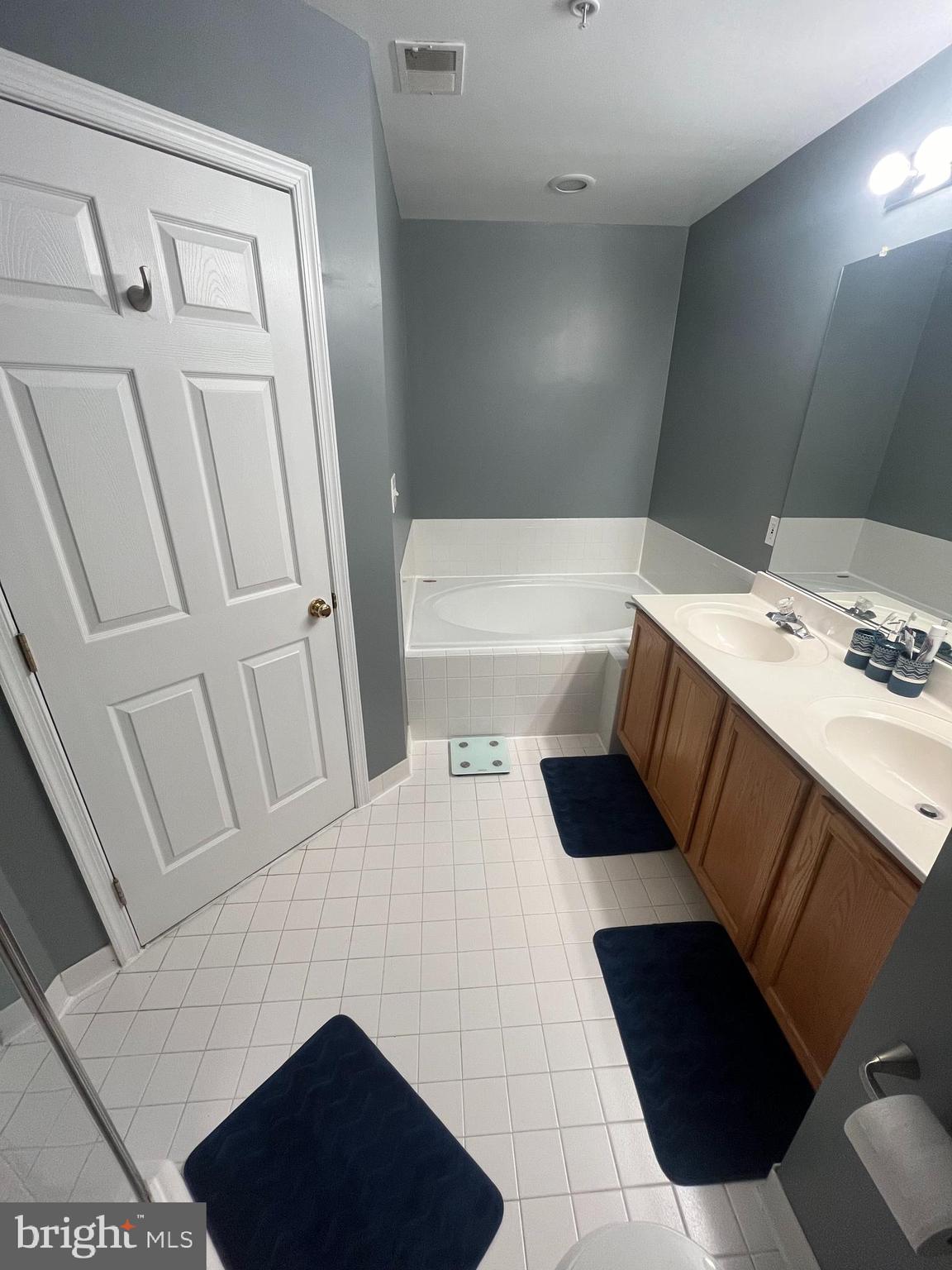 MADISON LANE - Residential Lease