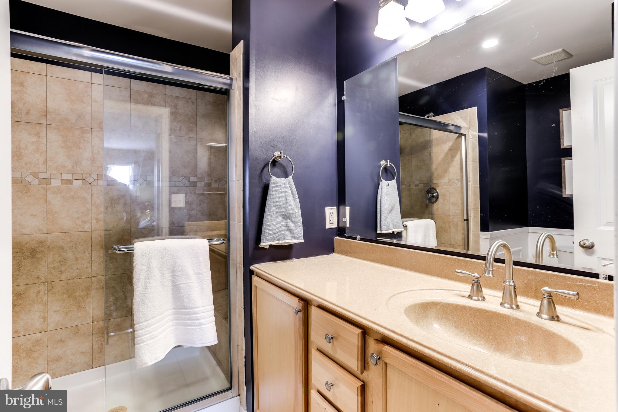 ATHENA SQUARE - Residential