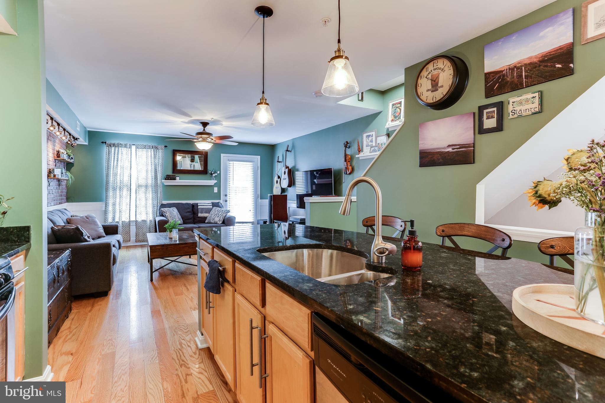 ATHENA SQUARE - Residential