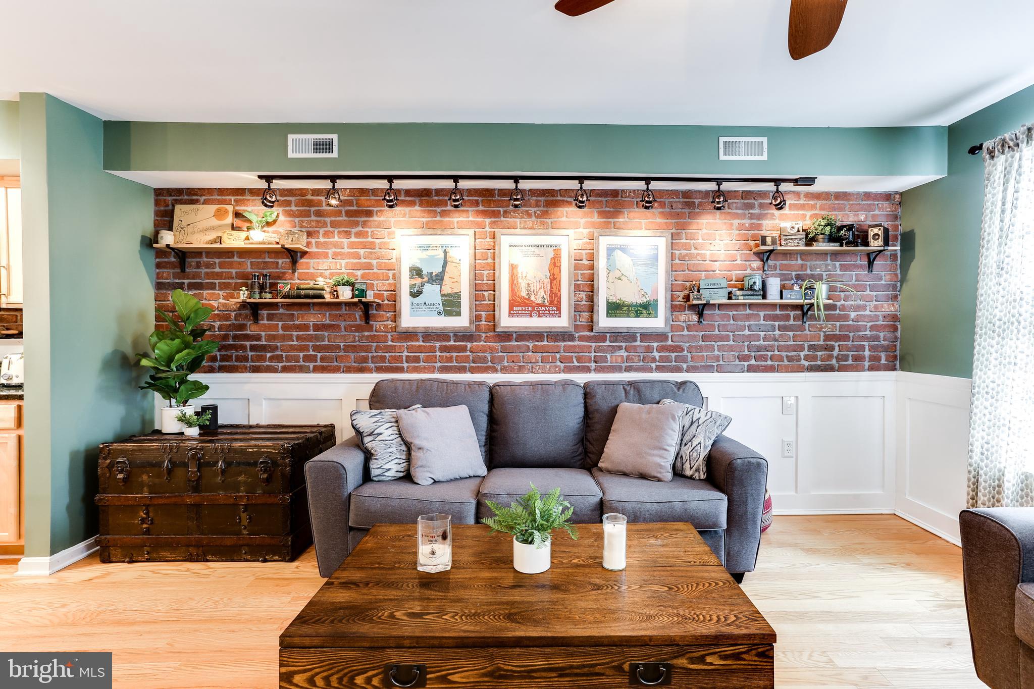 ATHENA SQUARE - Residential