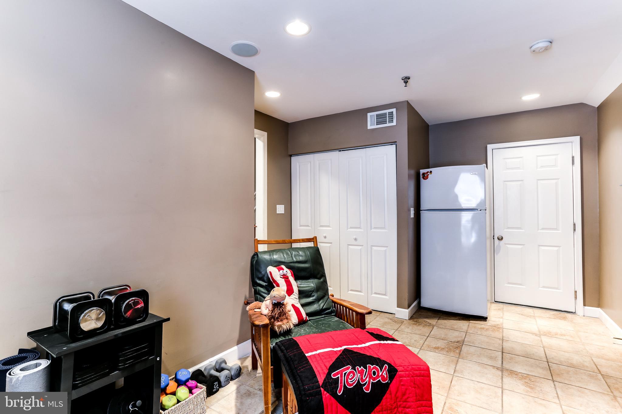 ATHENA SQUARE - Residential