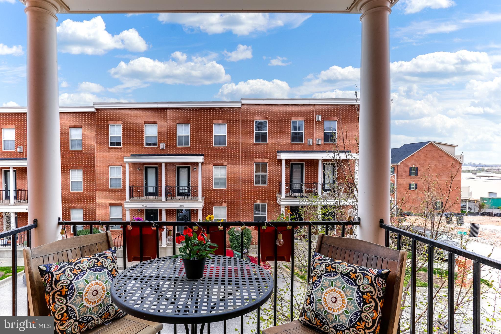 ATHENA SQUARE - Residential