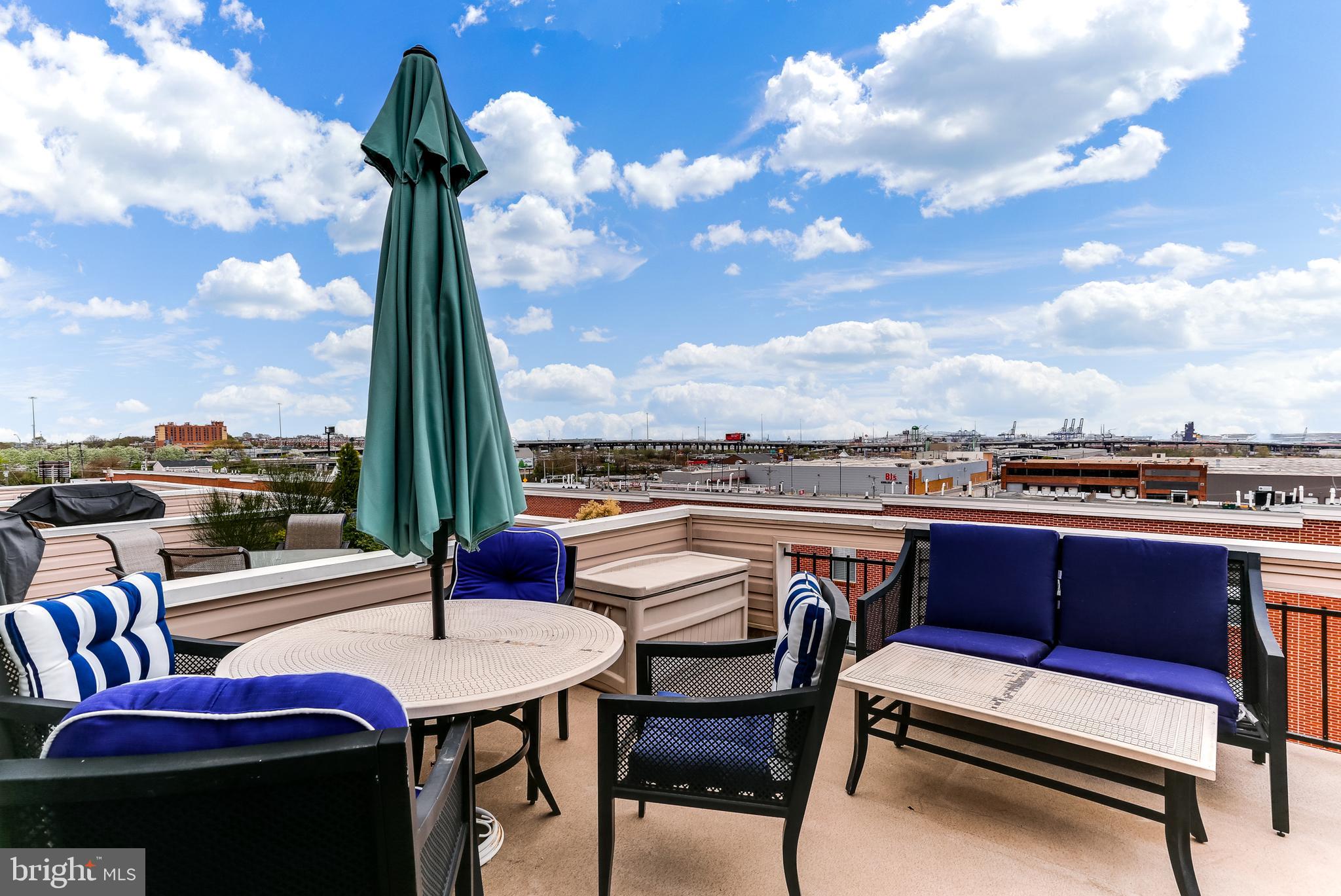 ATHENA SQUARE - Residential