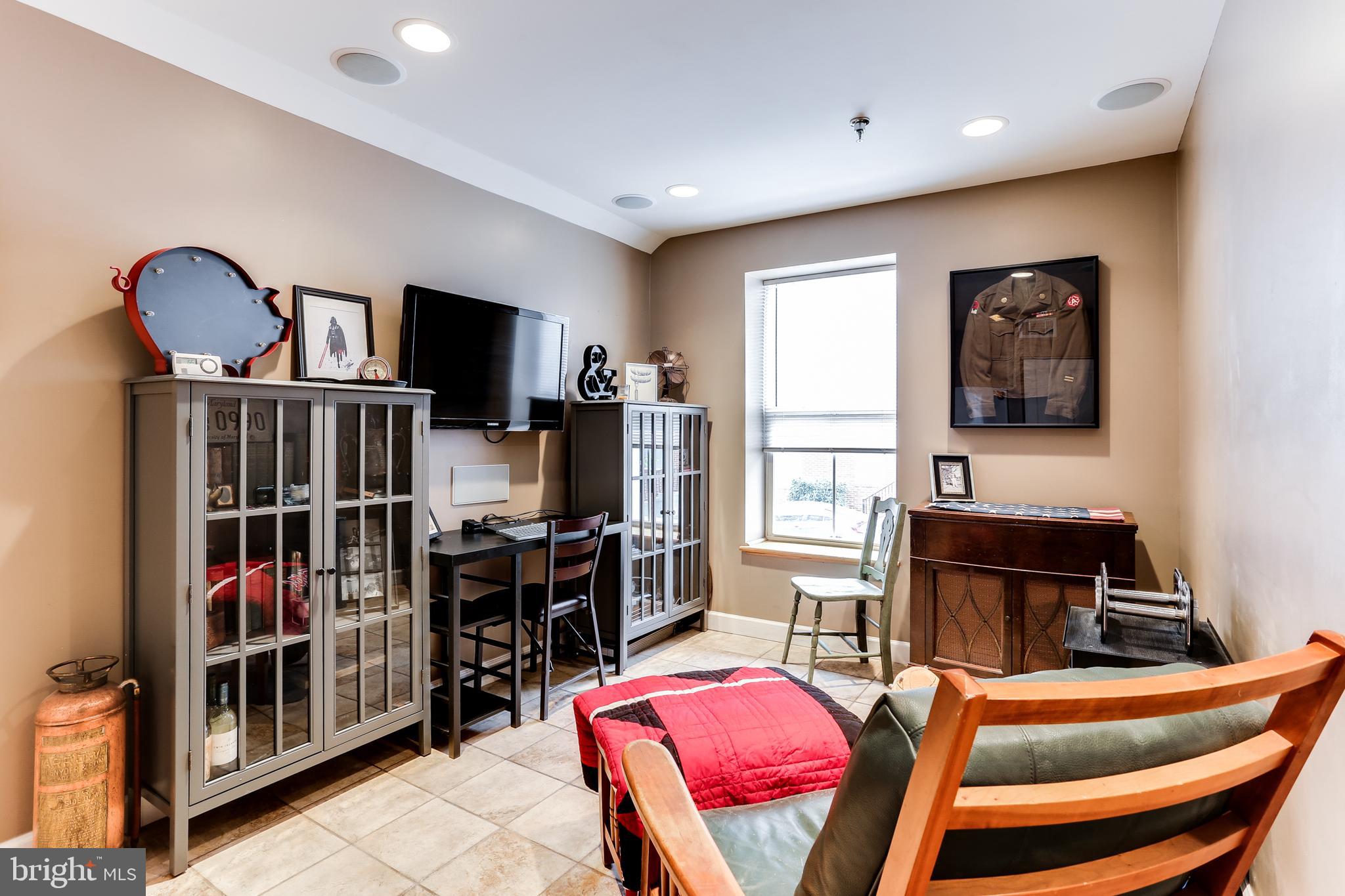 ATHENA SQUARE - Residential