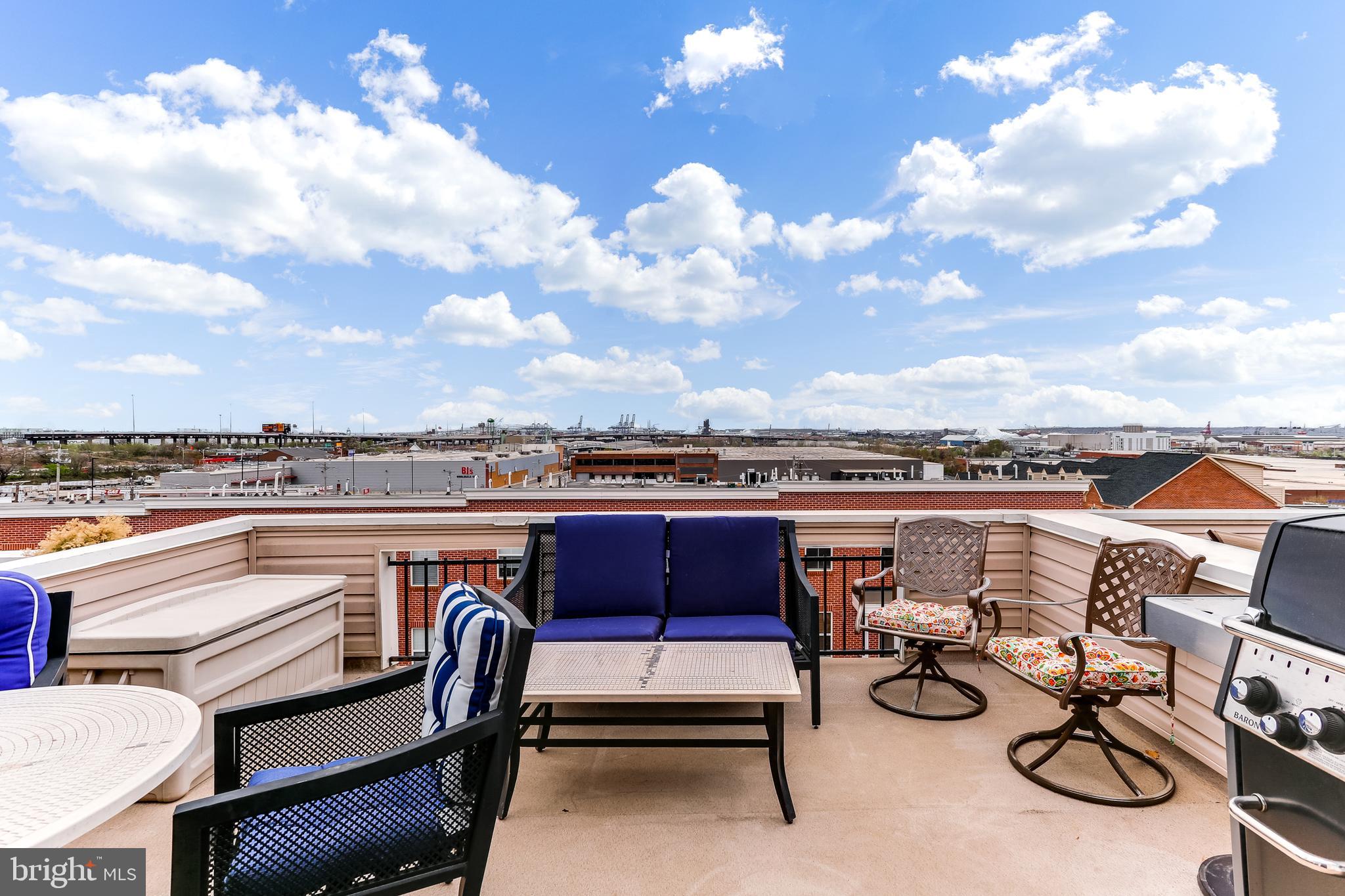 ATHENA SQUARE - Residential