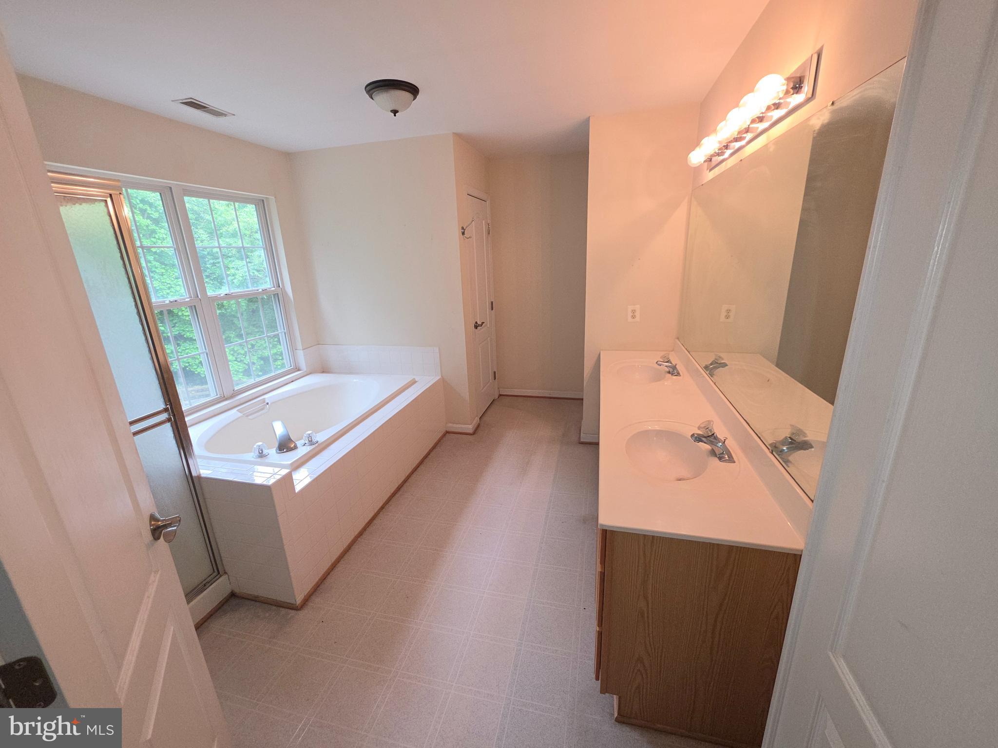 PERRY'S CHOICE - Residential