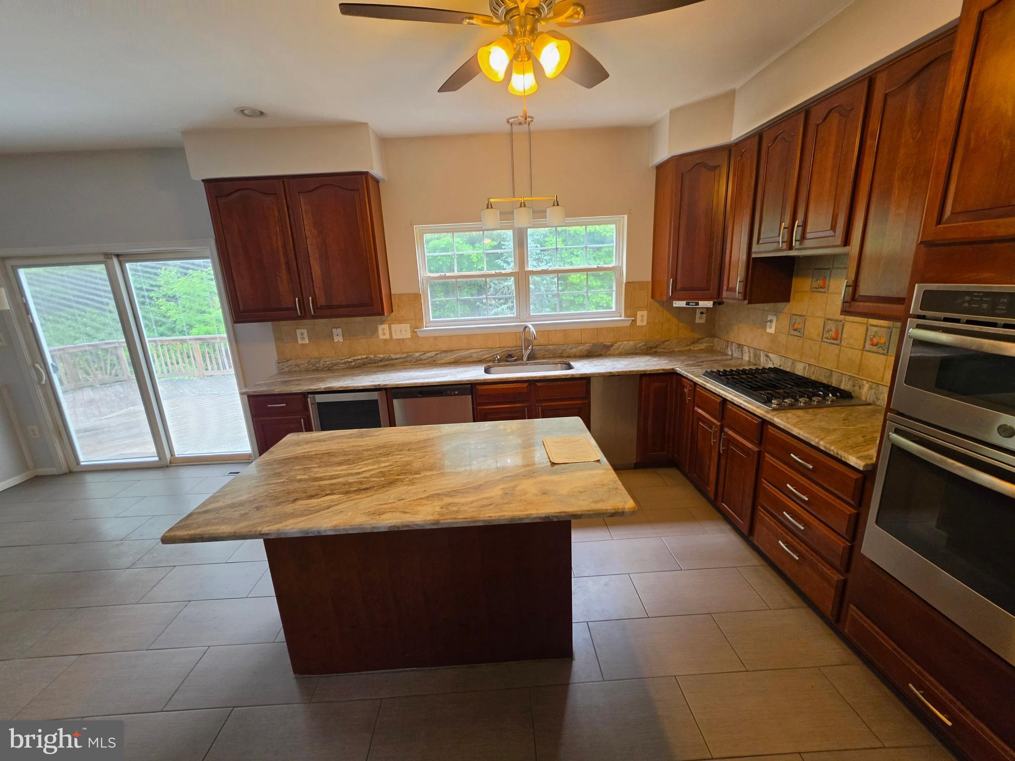 PERRY'S CHOICE - Residential