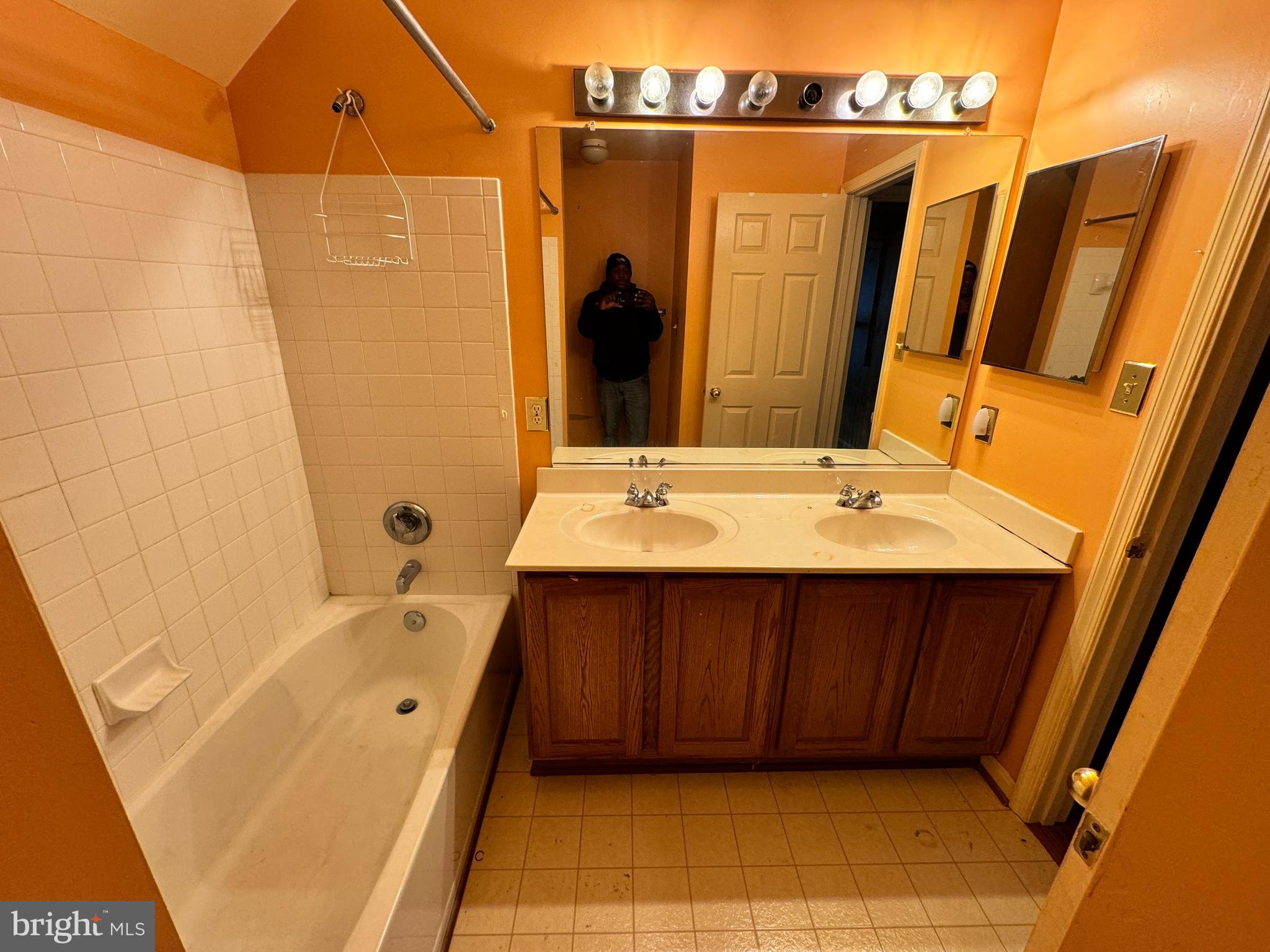 ASHFORD - Residential