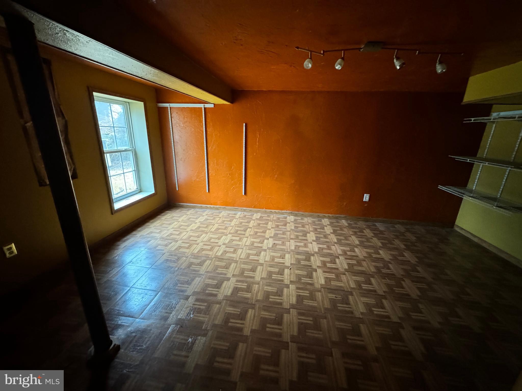 ASHFORD - Residential