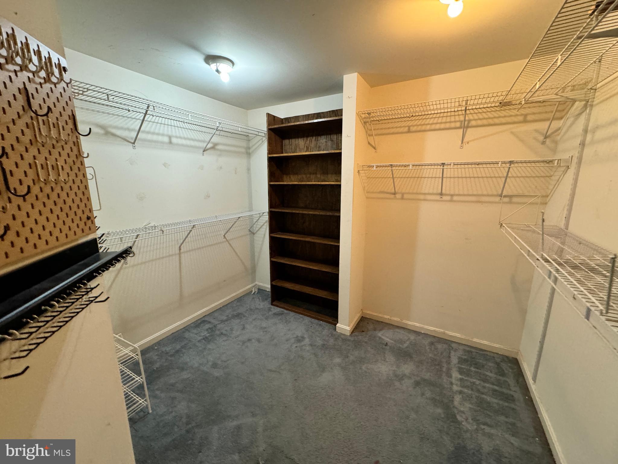 ASHFORD - Residential