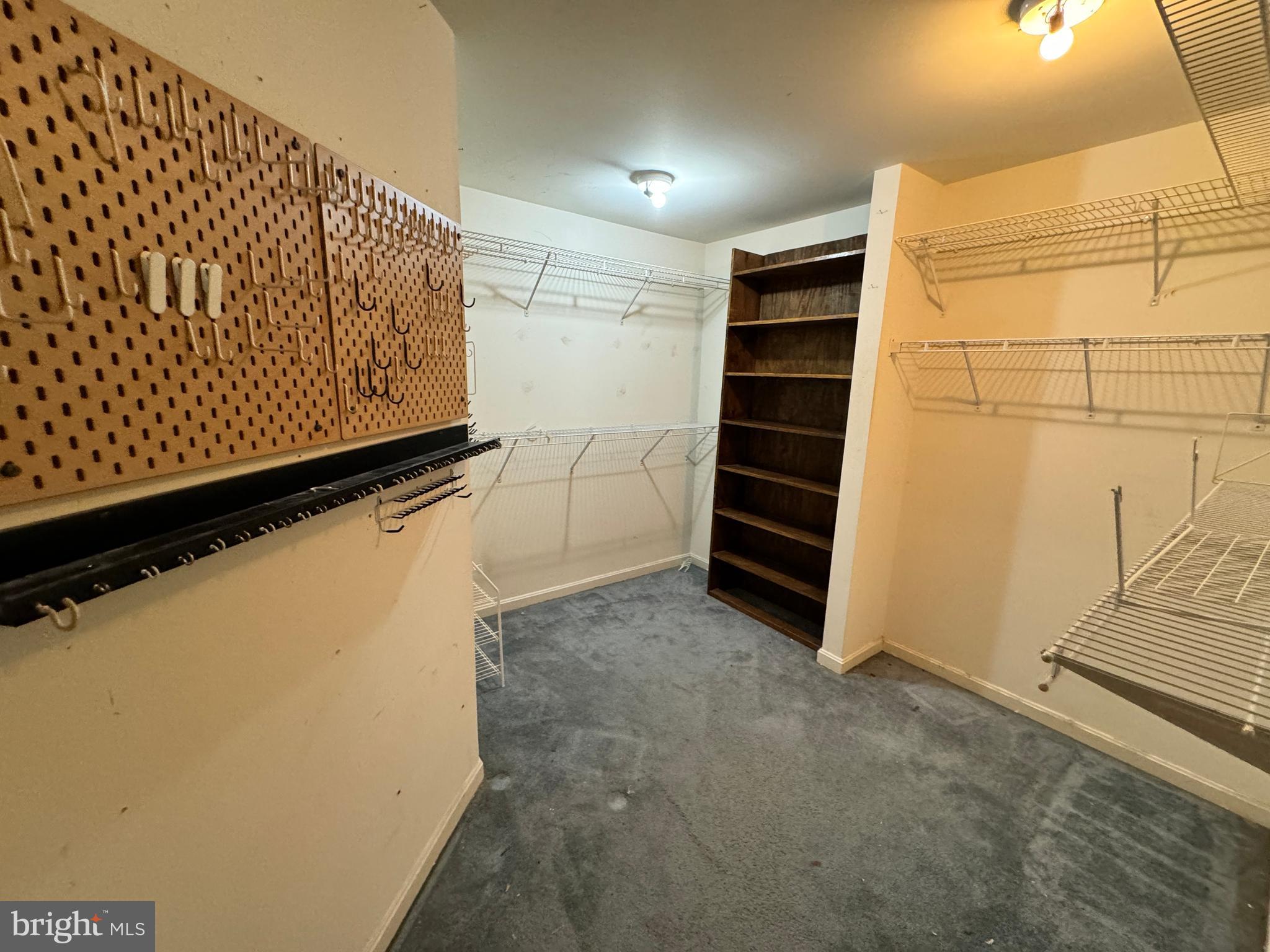 ASHFORD - Residential