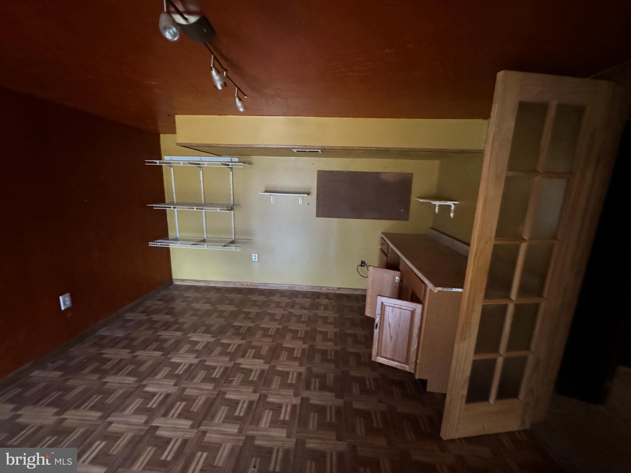 ASHFORD - Residential