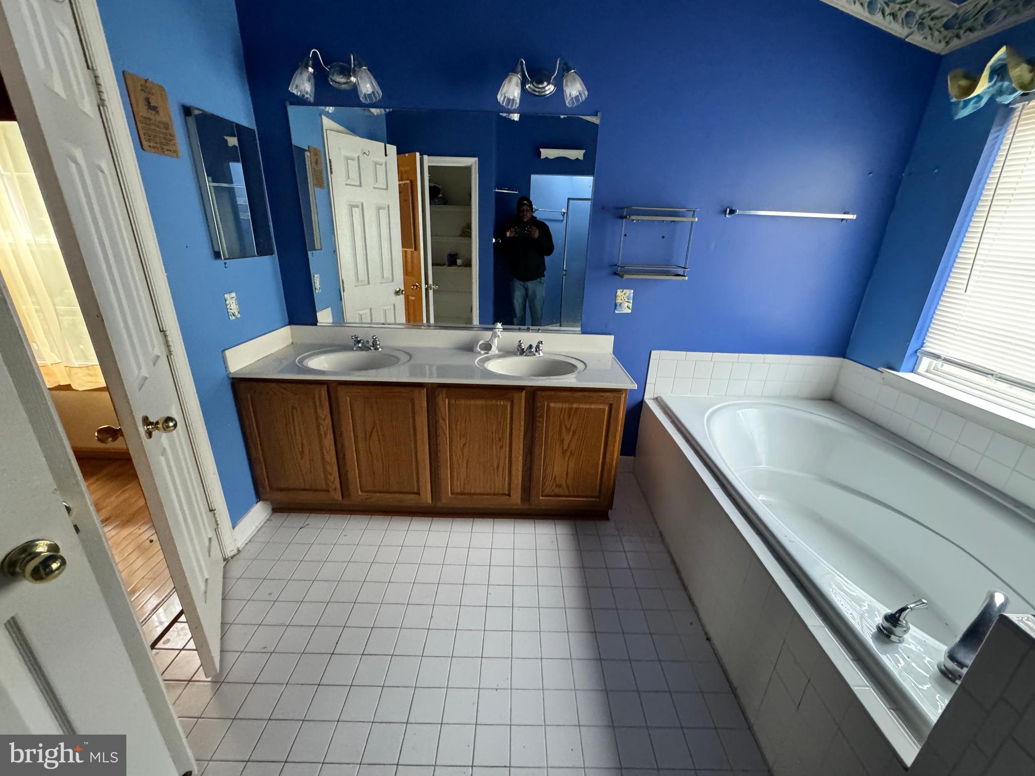 ASHFORD - Residential