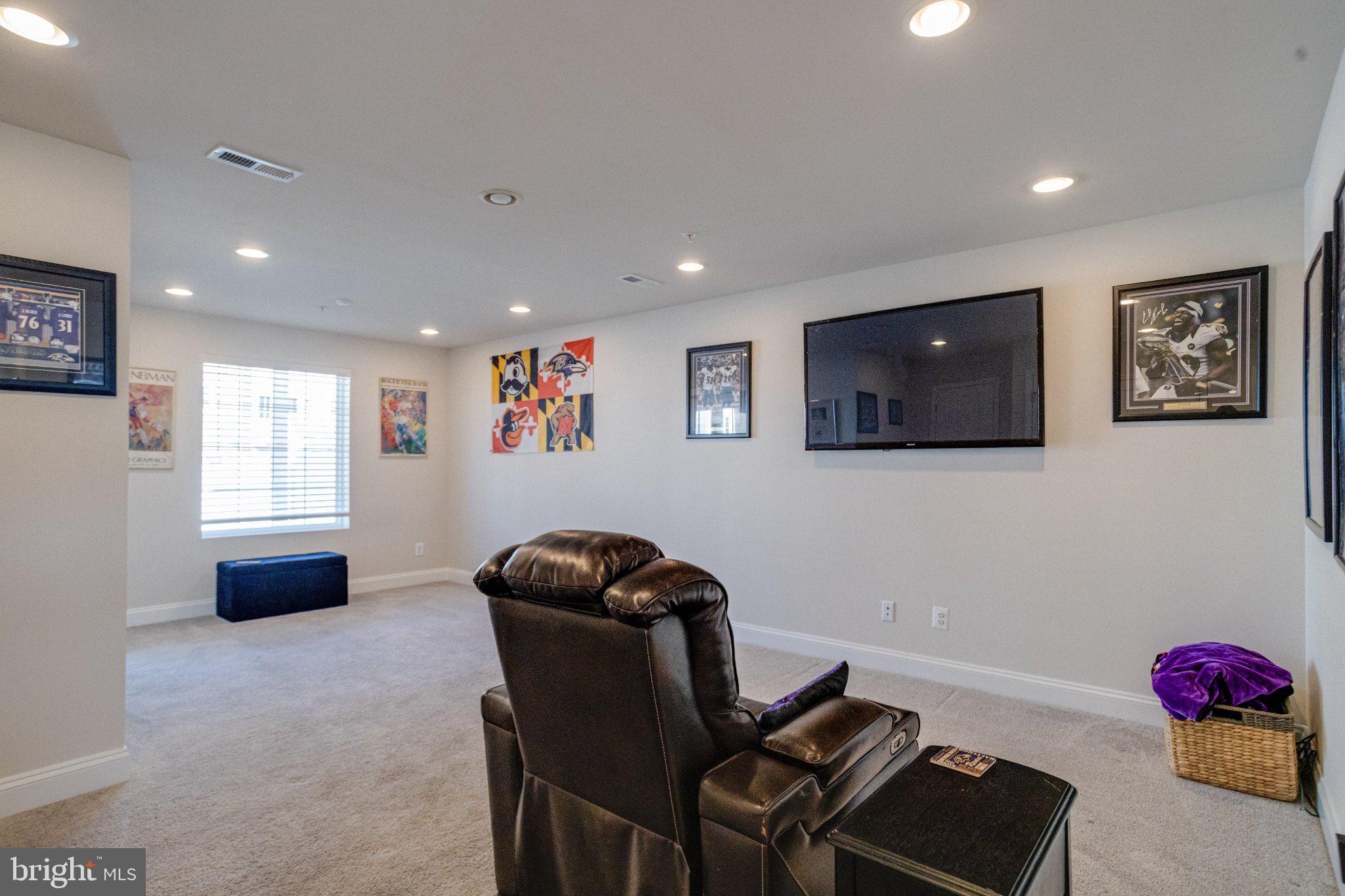 534 CALVERT WAY