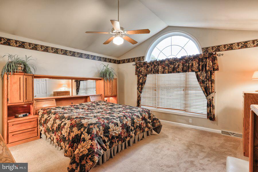 FIELDSTONE FARMS - Residential