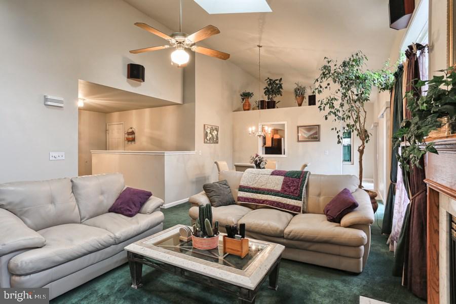 FIELDSTONE FARMS - Residential