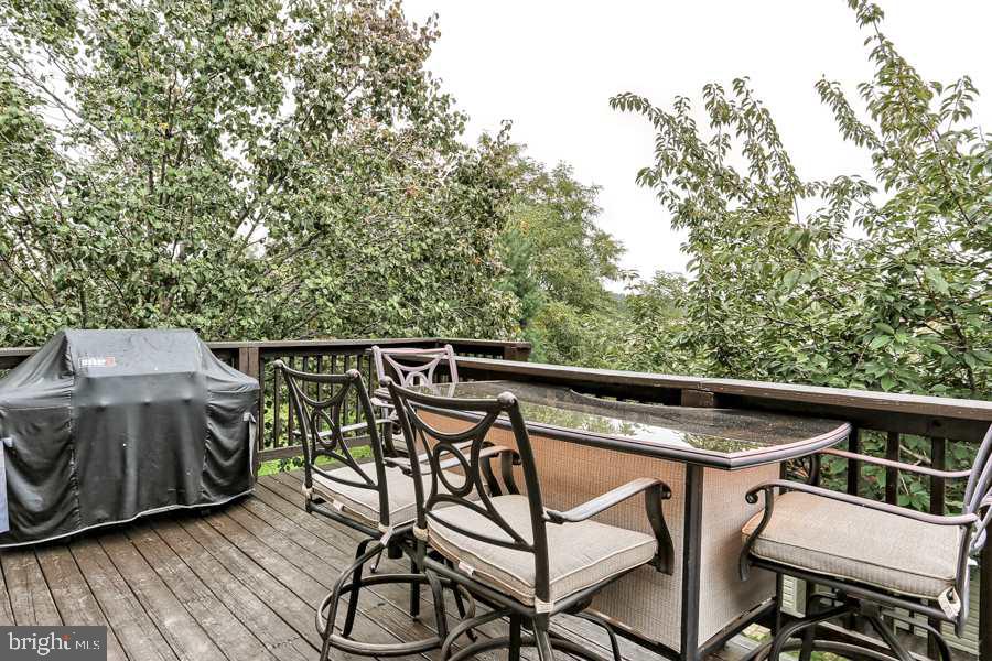 FIELDSTONE FARMS - Residential