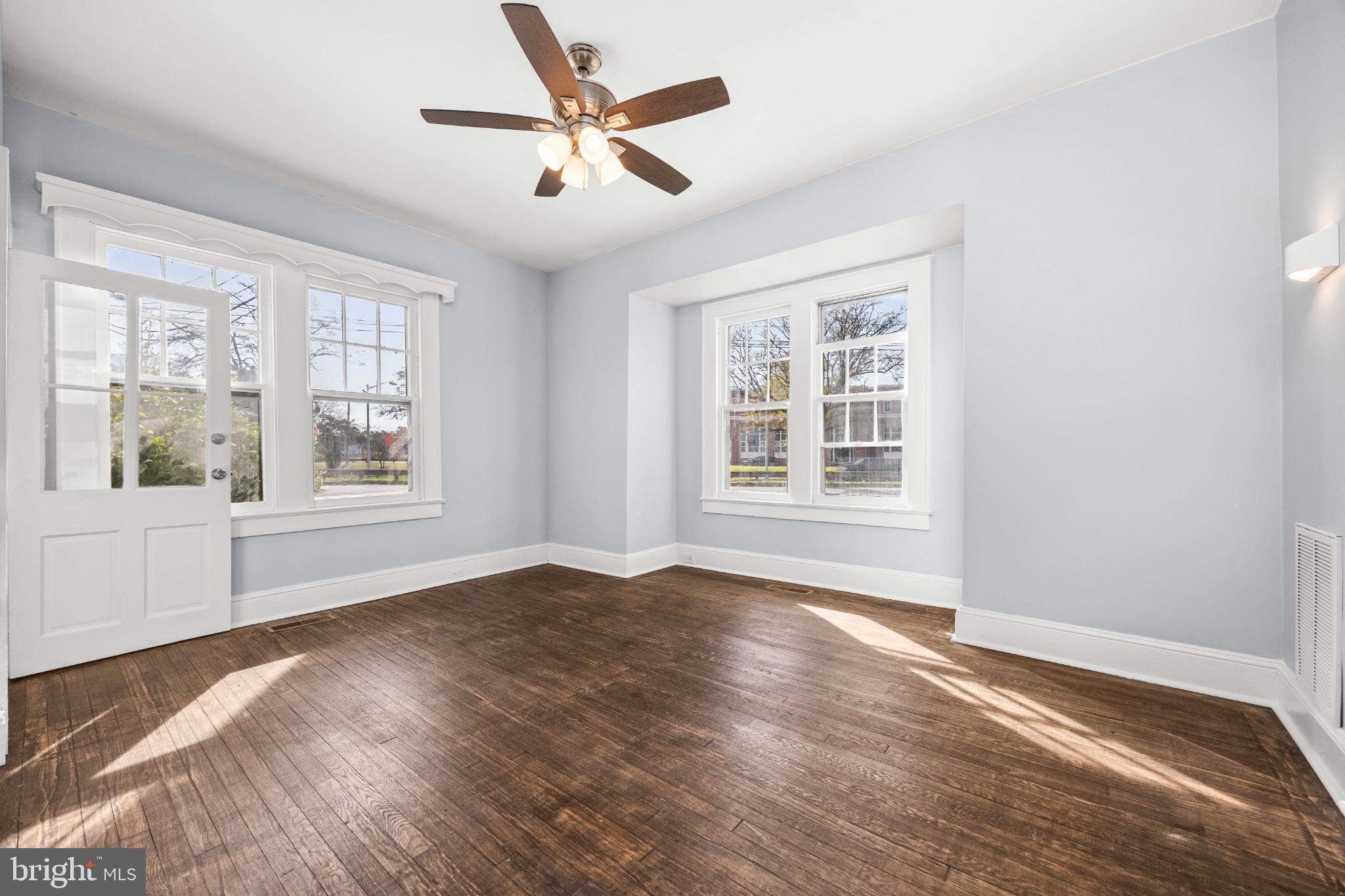 NEWTOWN HISTORIC DISTRIC - Residential