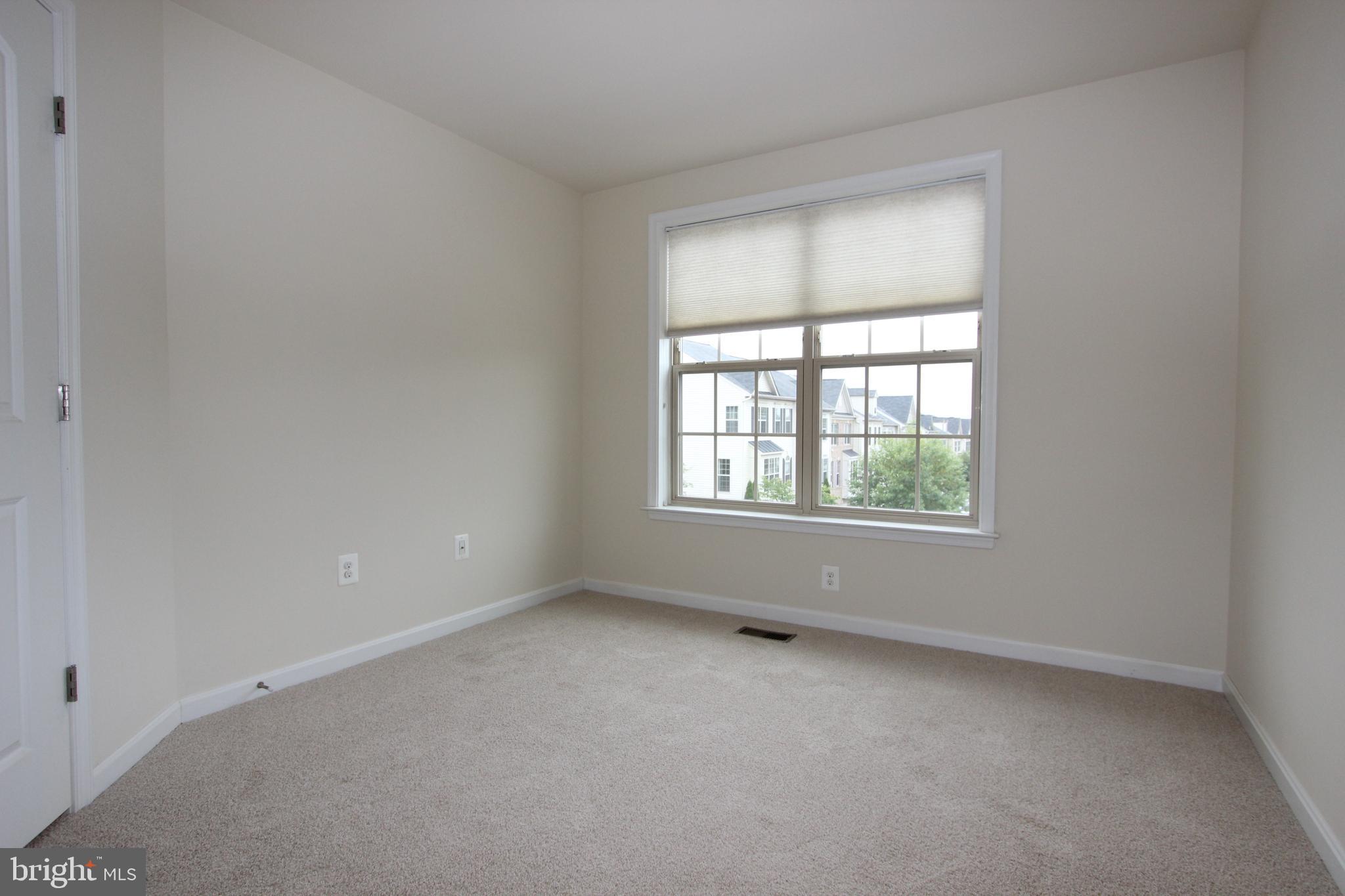 CANTERBURY VILLAGE - Residential Lease